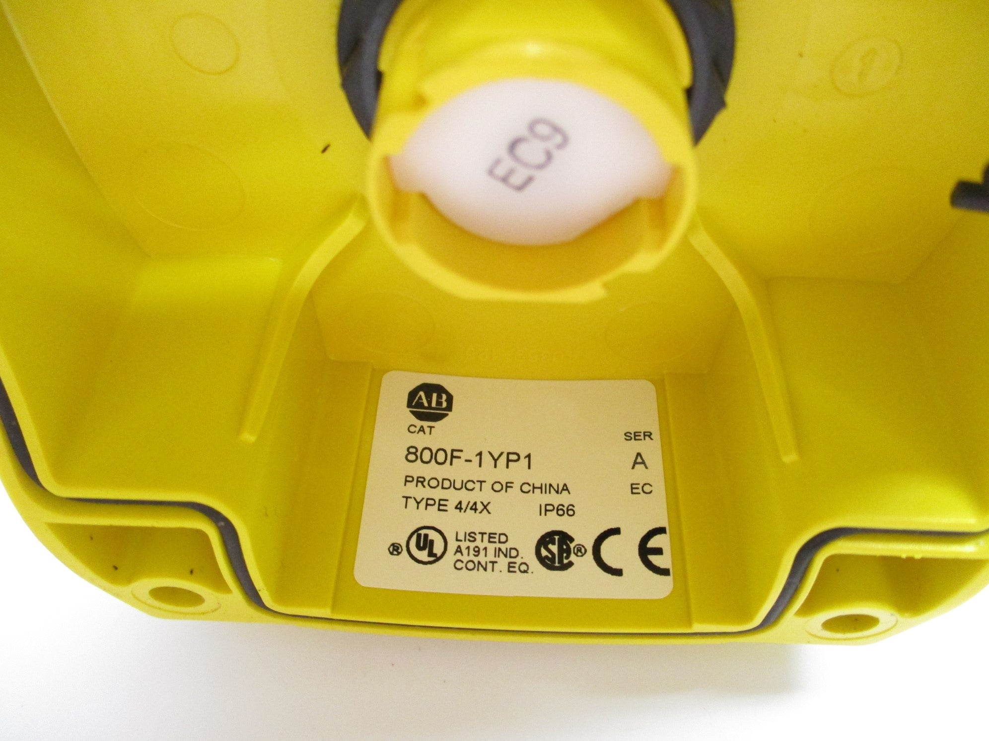 ALLEN BRADLEY 800F-1YP1 SER. A (BR/WH) NSMP