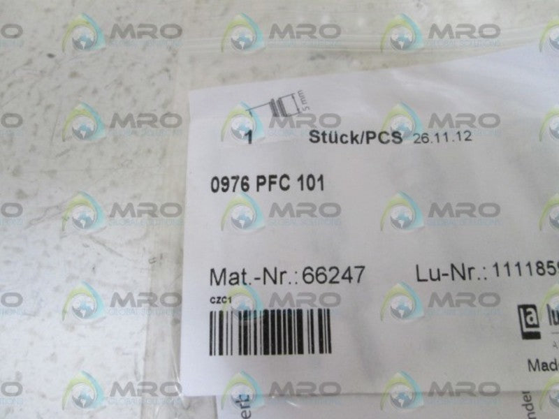 LOT OF 2 LUMBERG CONNECTOR 0976 PFC 101 *NEW IN BAG*