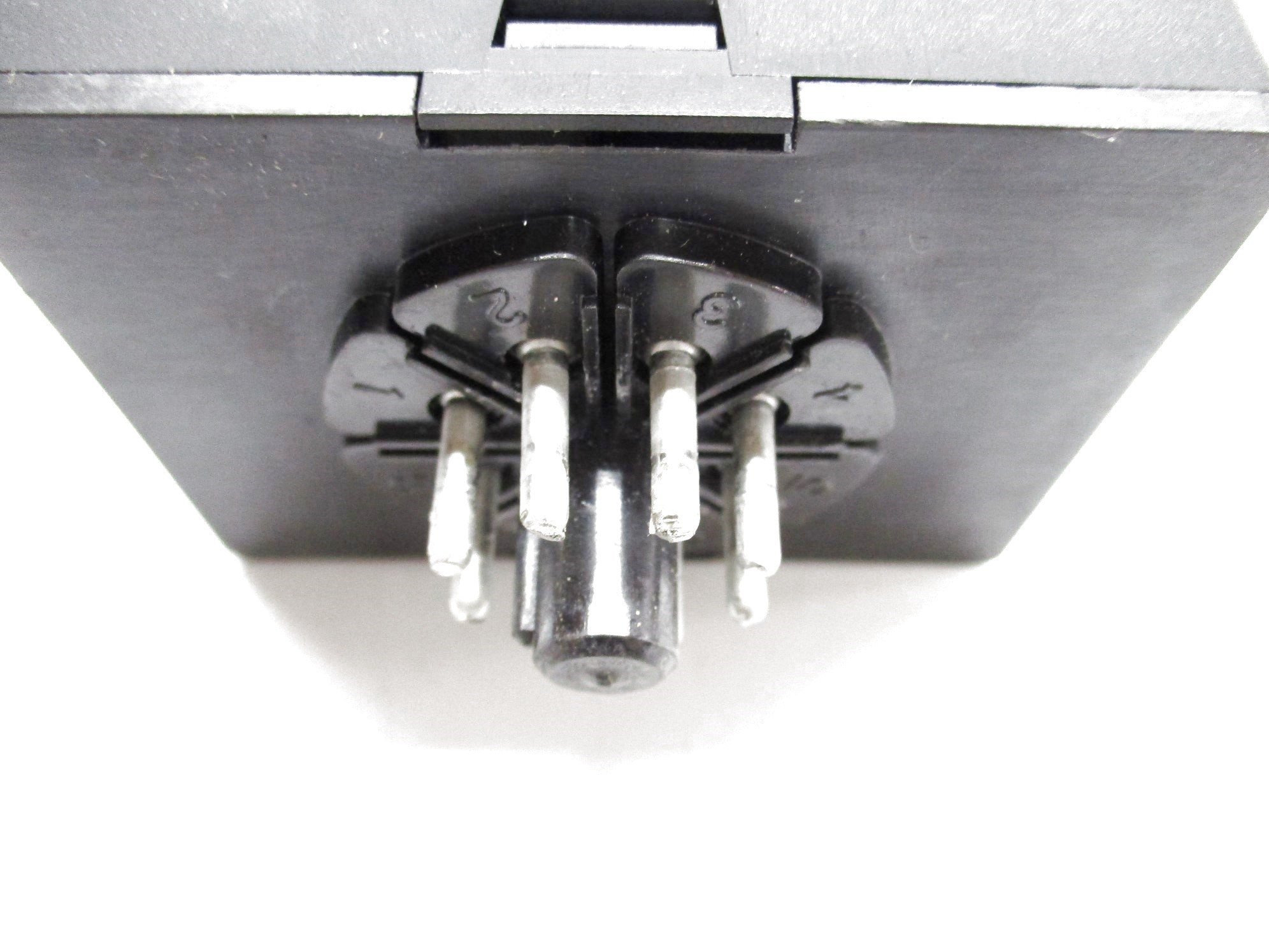 LITTELFUSE TDS120AL 240VAC 10A UNMP