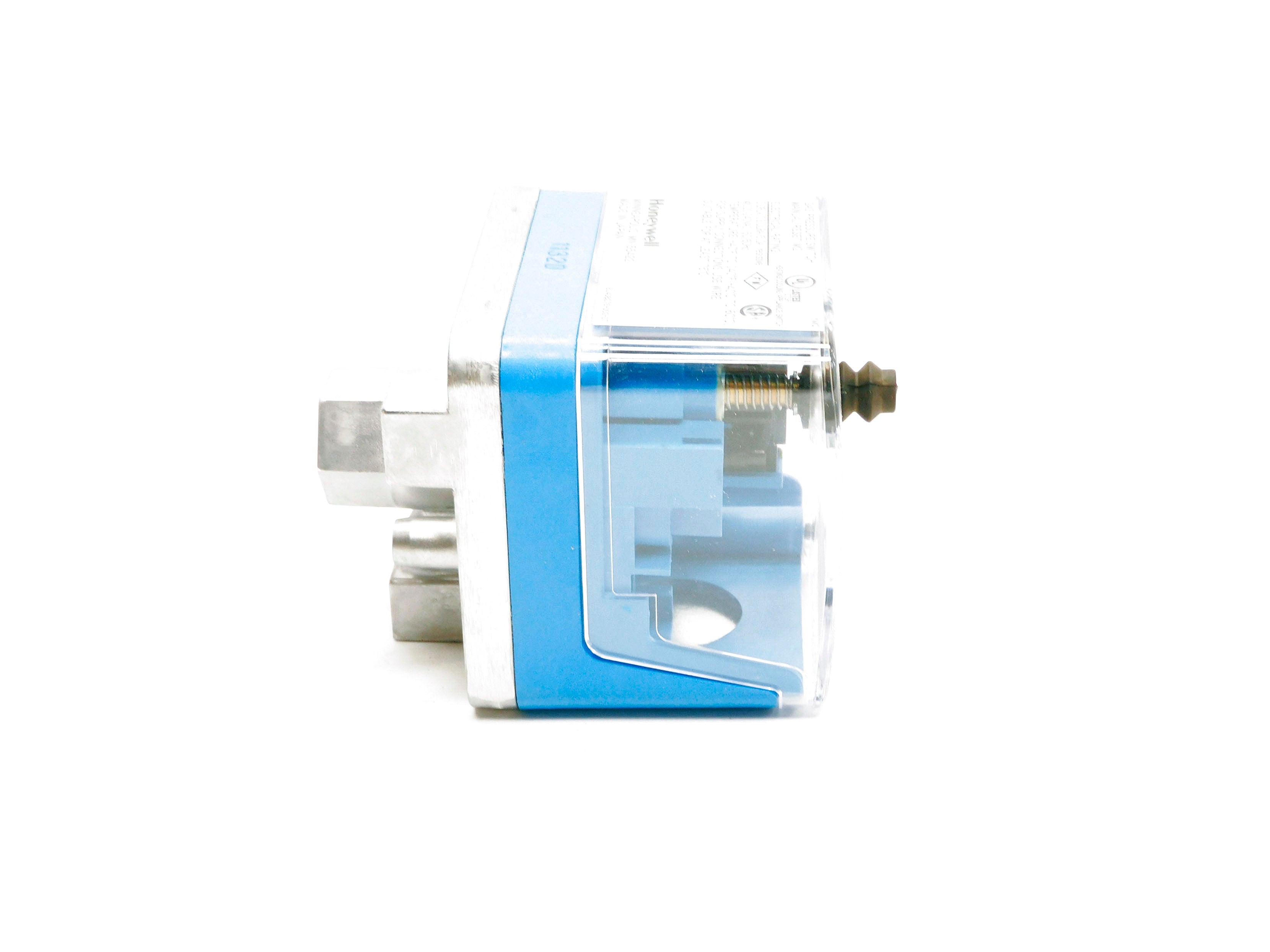 HONEYWELL C6097A1012 3-21PSI 120-240VAC -40'F-140'F NSMP