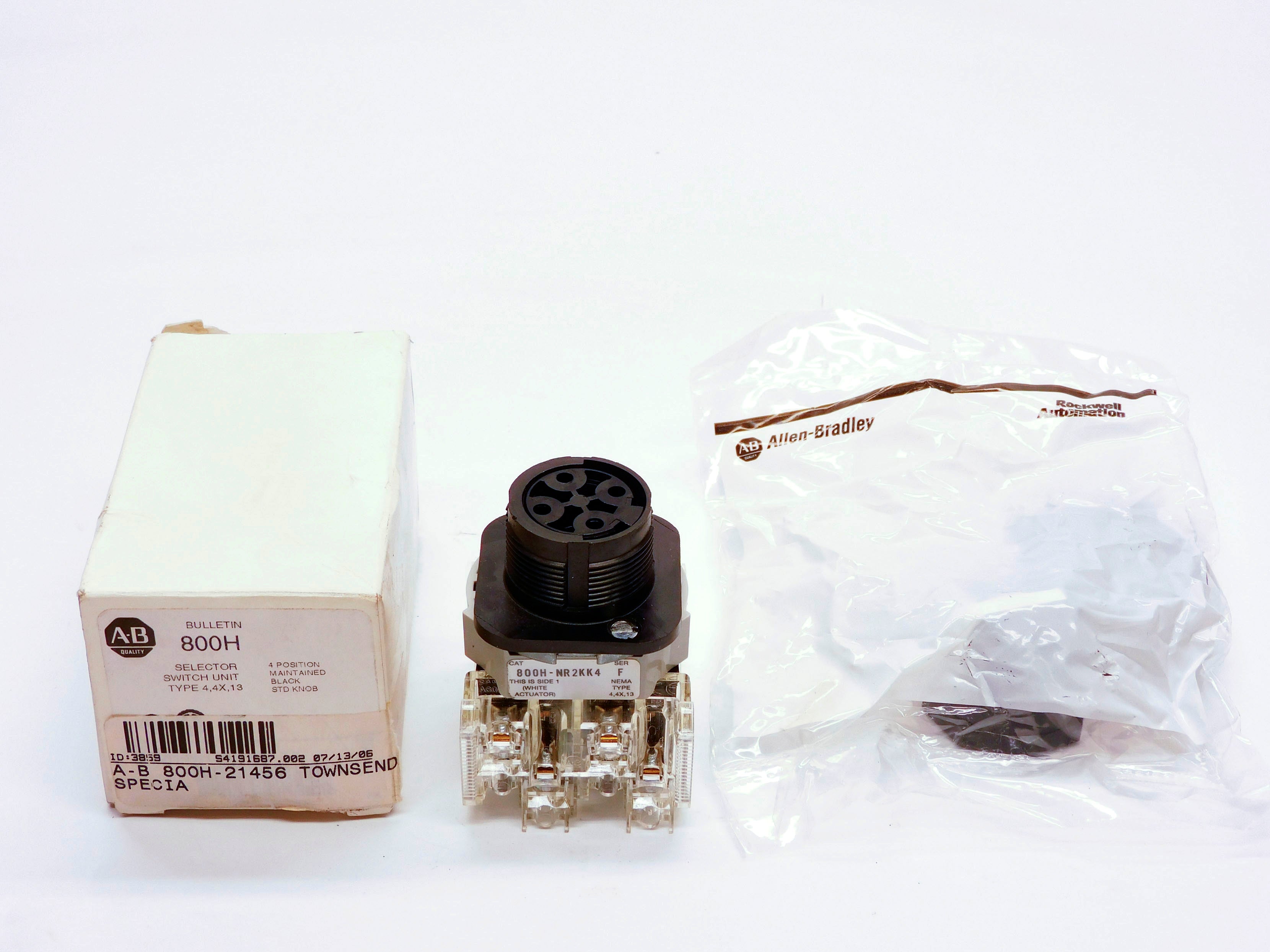 ALLEN BRADLEY 800H-NR2KK4 SER. F (WH) NSMP