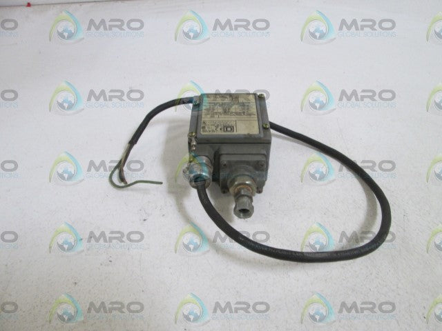 SQUARE D PRESSURE SWITCH 9012 GBW-2 *USED*