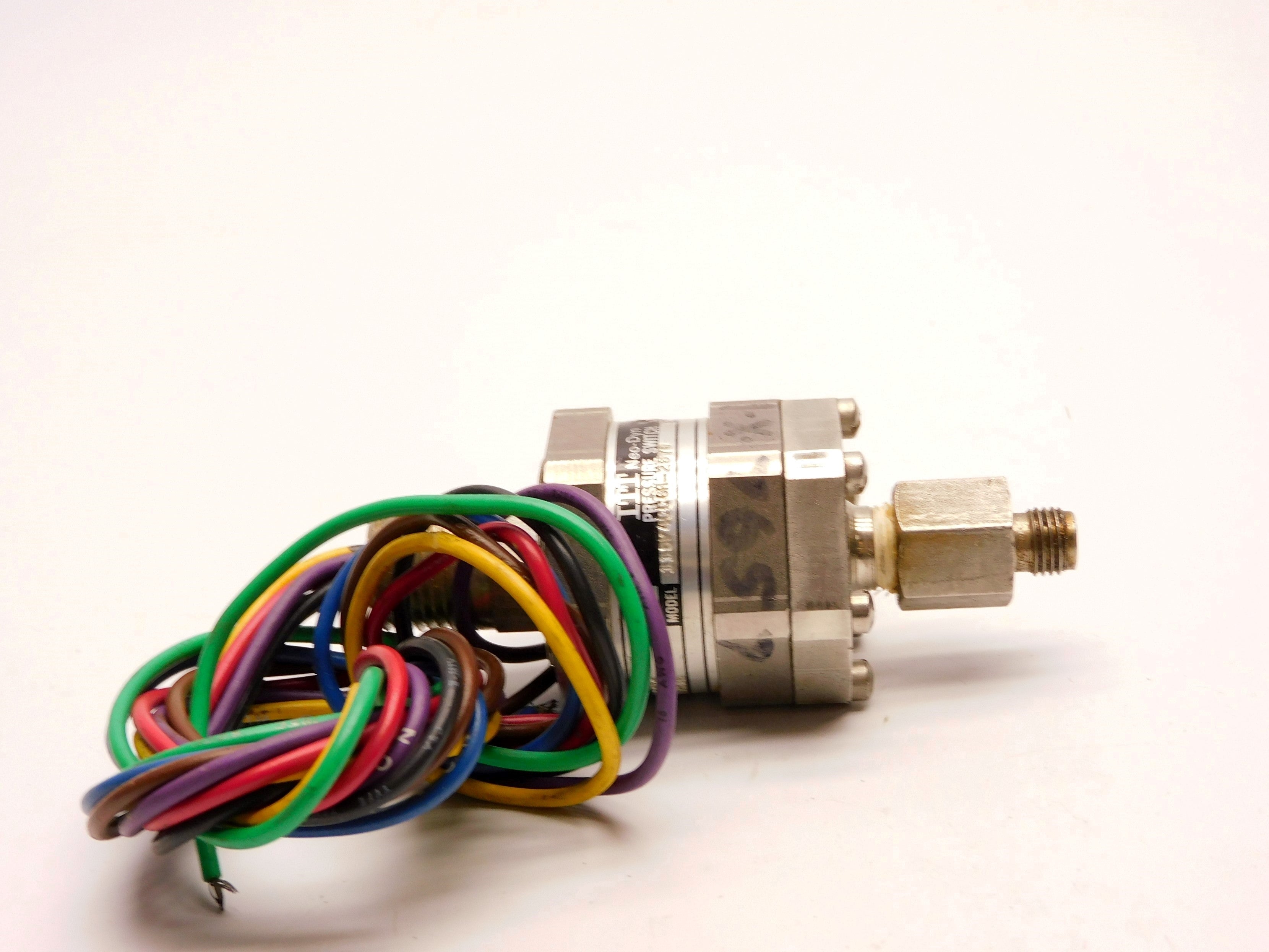 ITT 115P4CC6H-2670 UNMP