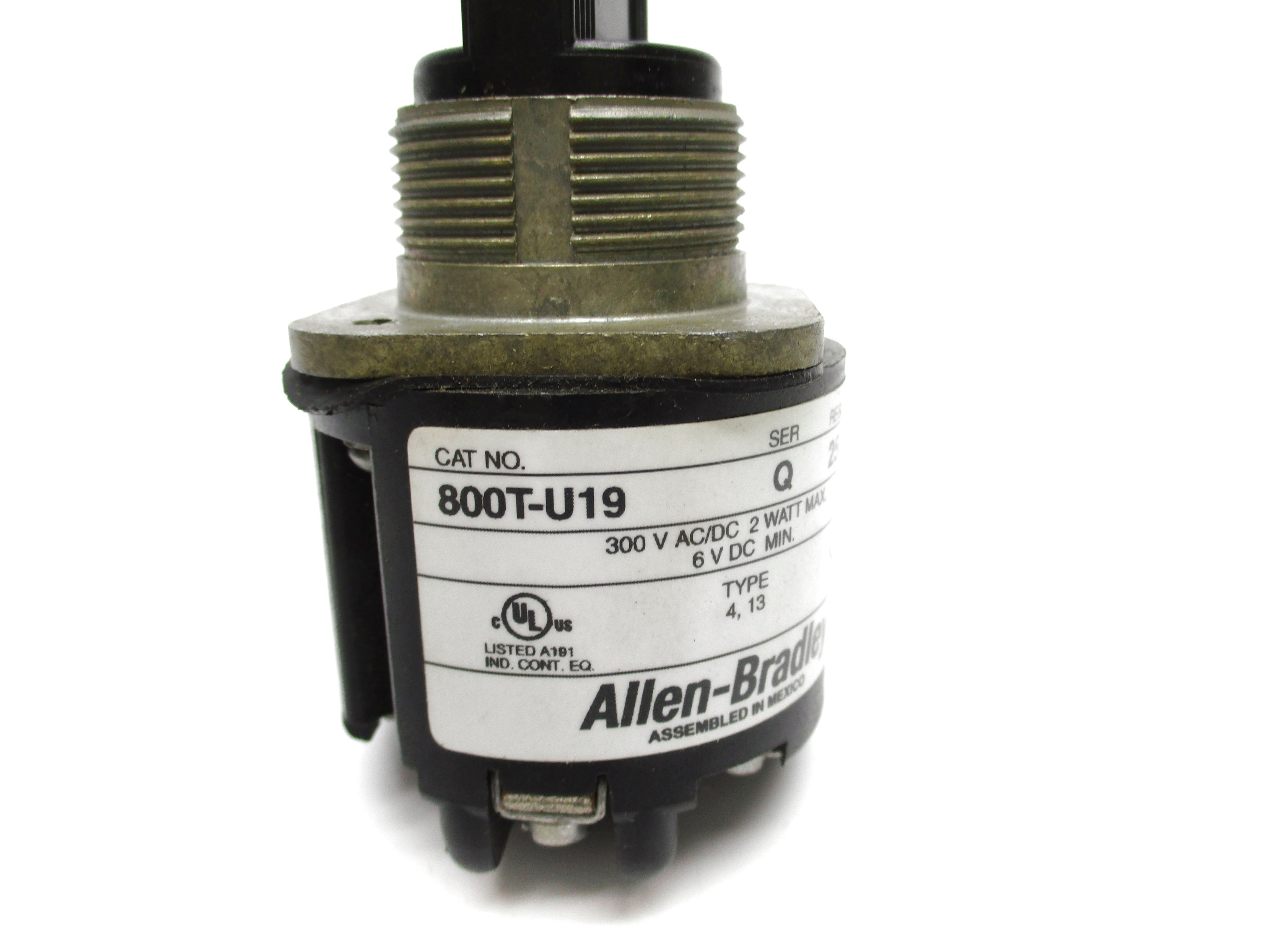 ALLEN BRADLEY 800T-U19 SER. Q 300VAC/DC NSNP