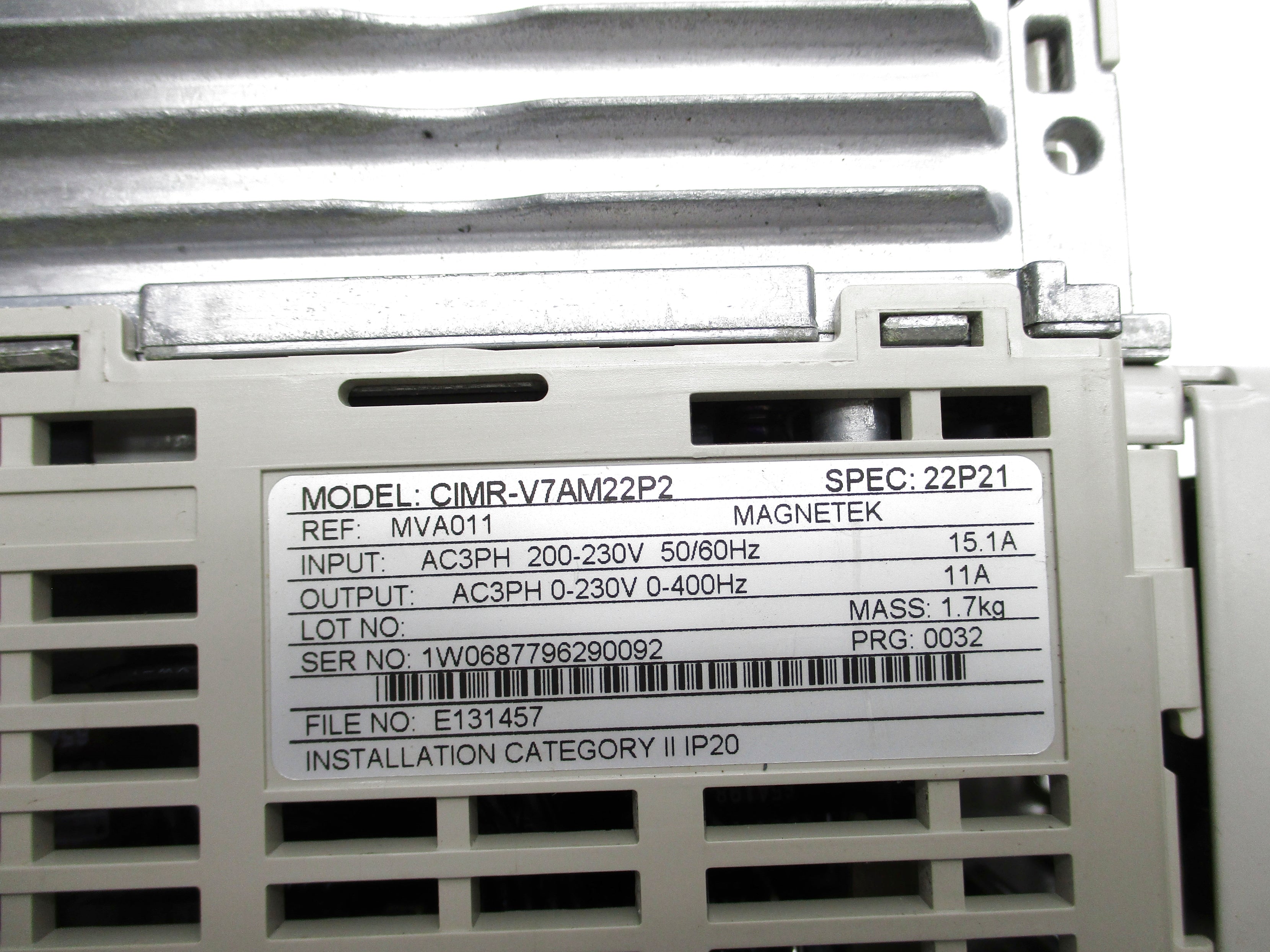 YASKAWA CIMR-V7AM22P2 UNMP