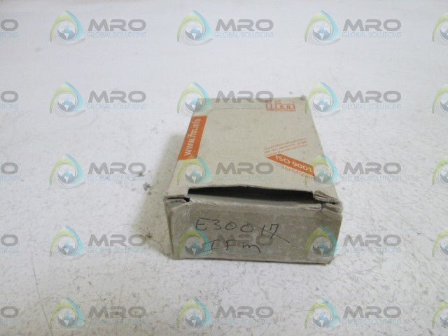IFM EFECTOR E30017 MOUTNING SET *NEW IN BOX*
