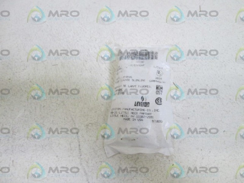 LEVITON 3ZK90 LAMPHOLDER * NEW IN FACTORY BAG *