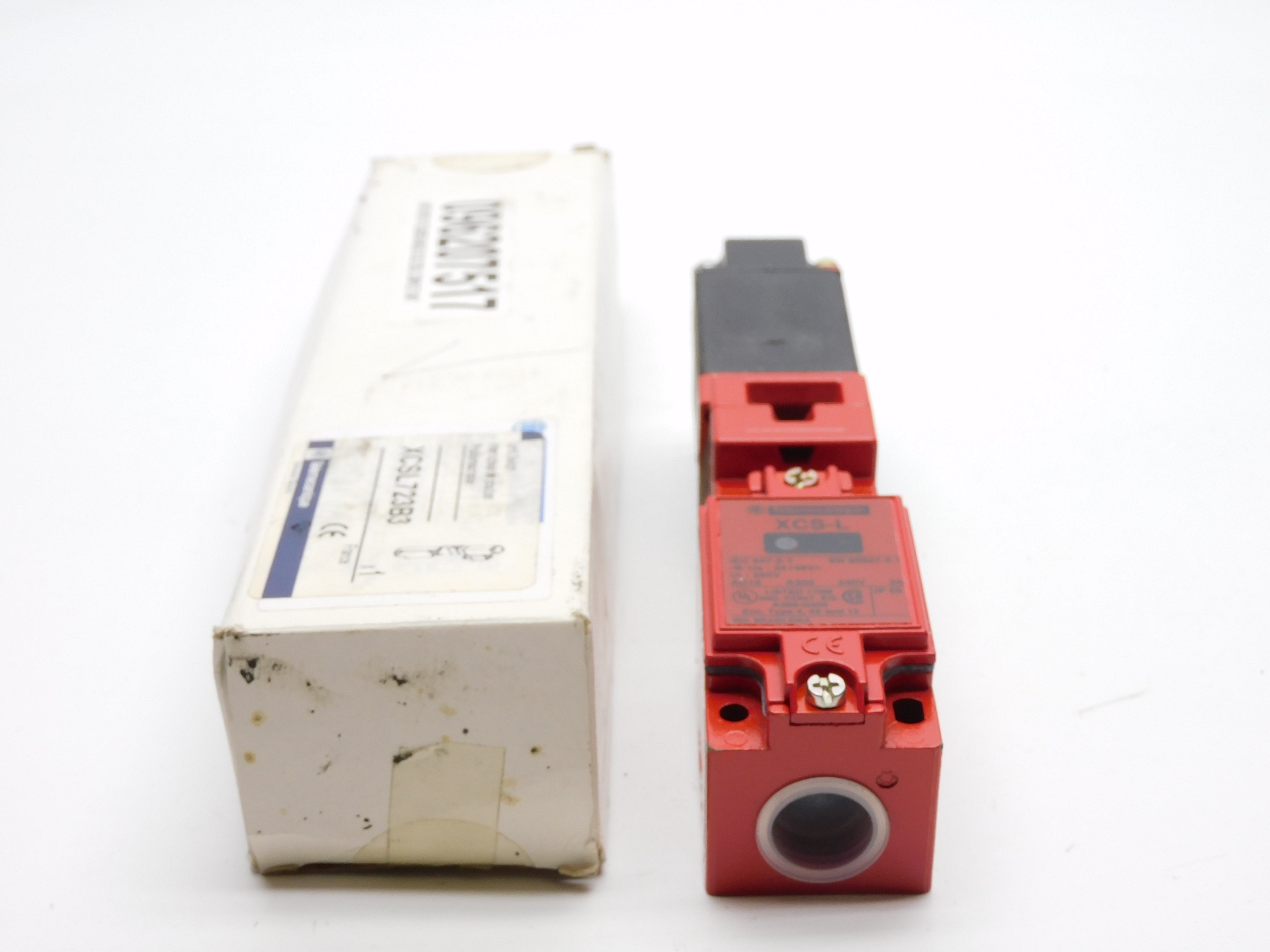 TELEMECANIQUE XCSL723B3 (NO KEY) (AS PICTURED) NSMP