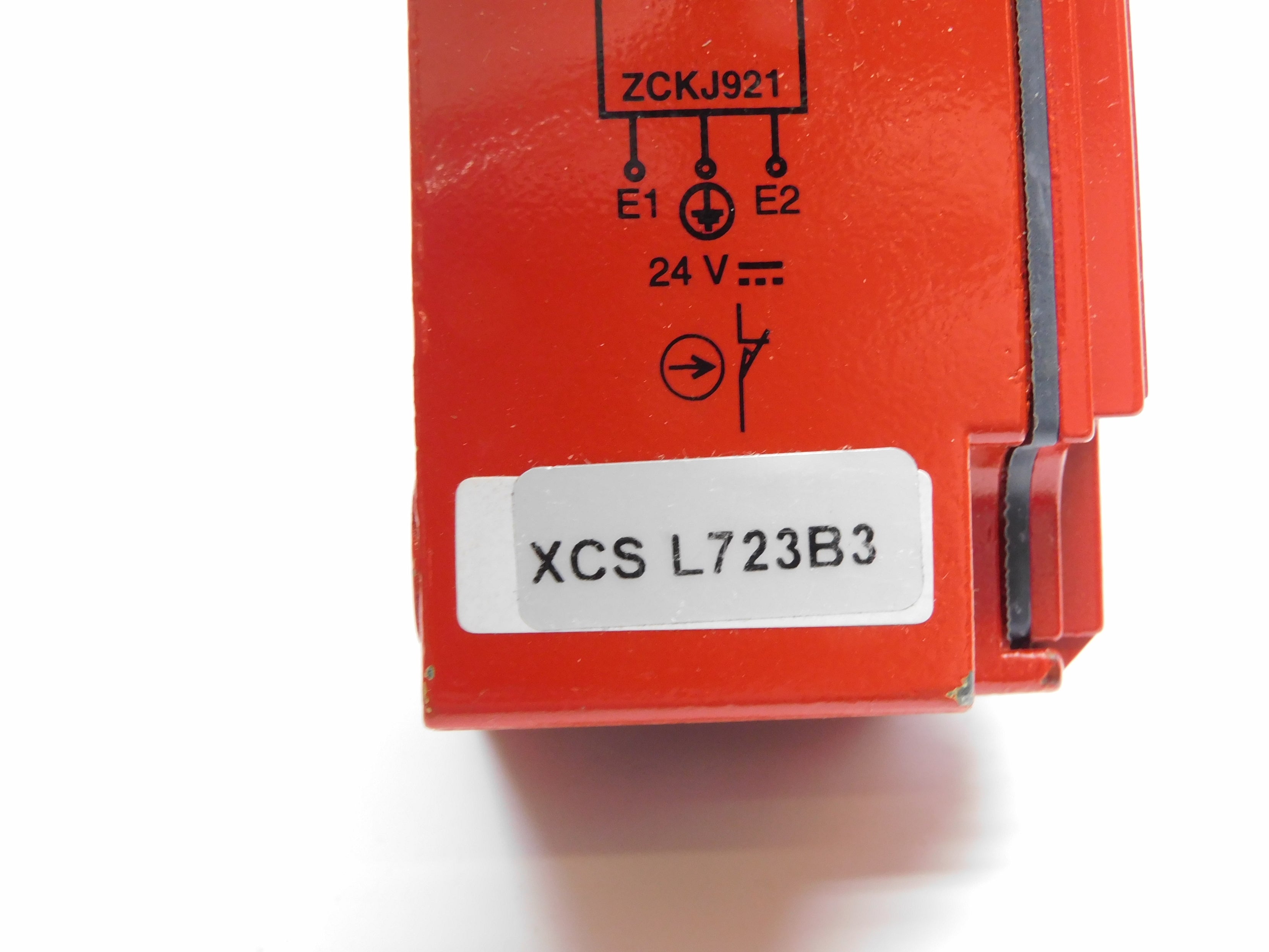 TELEMECANIQUE XCSL723B3 (NO KEY) (AS PICTURED) NSMP