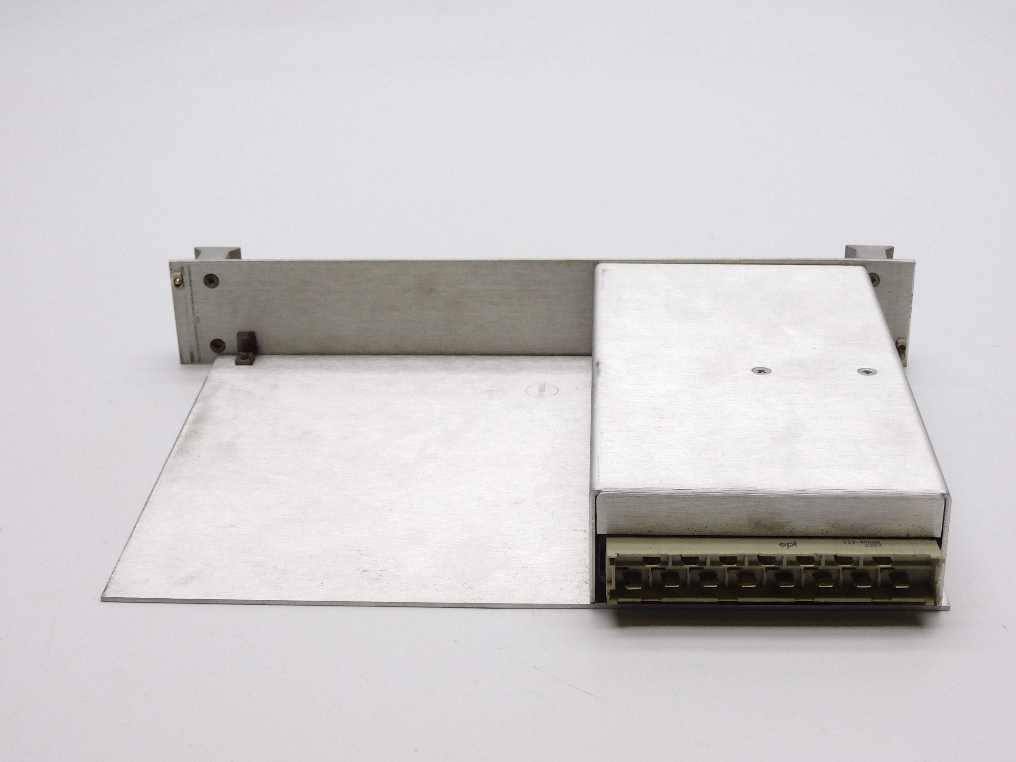 TRI SOURCE VME100-6D UNMP