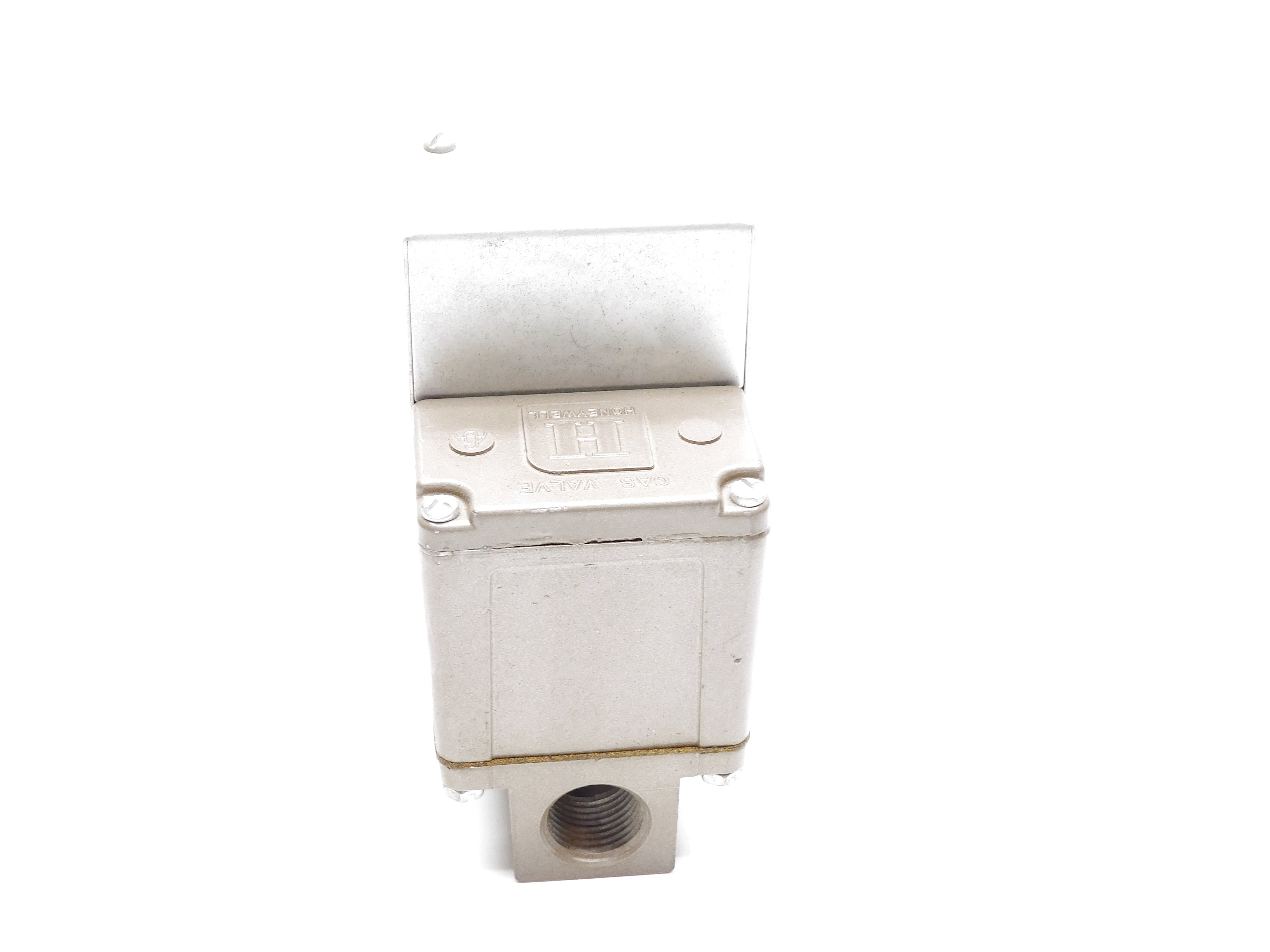 HONEYWELL V40A10111 120V 1/2" NSMP
