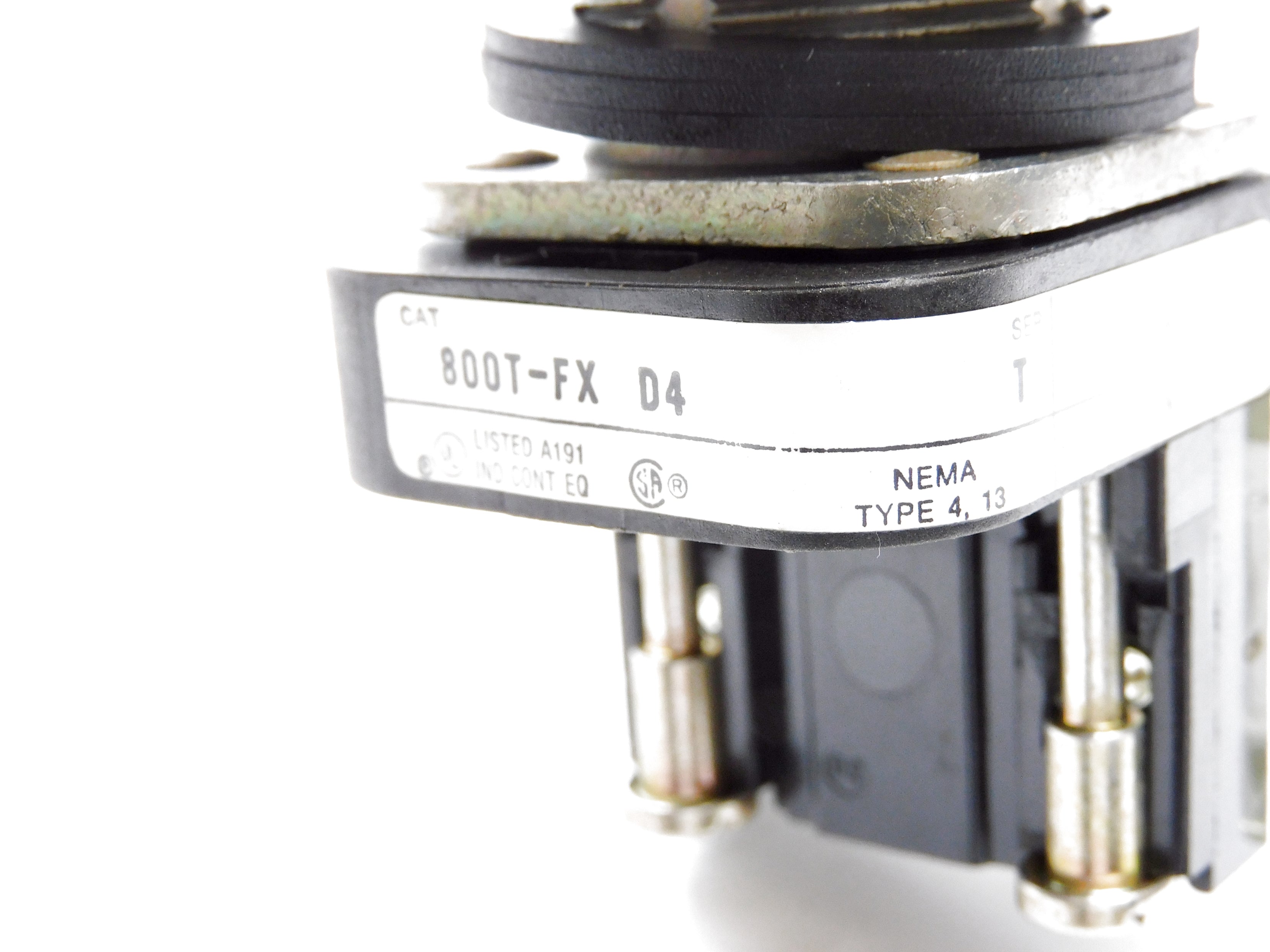 ALLEN BRADLEY 800T-FX6D4 SER. T (BK/YL) NSMP