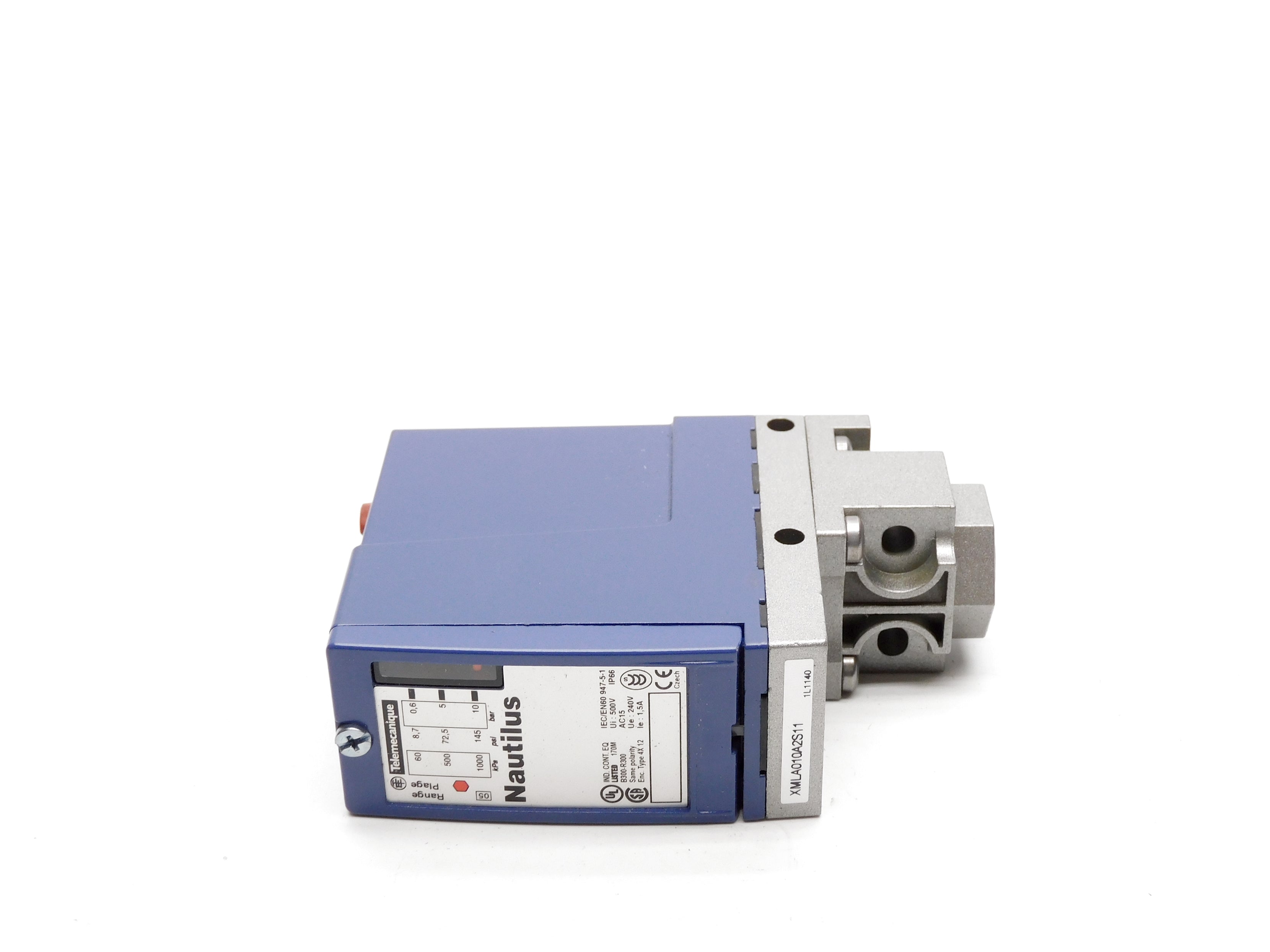 TELEMECANIQUE XMLA010A2S11 NSNP