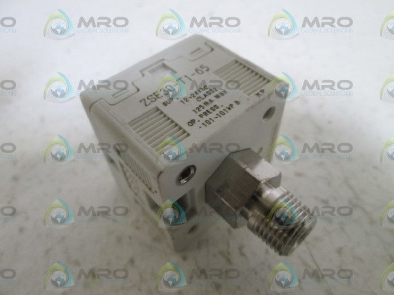 SMC VACUUM SWITCH ZSE30-T1-65  UNMP