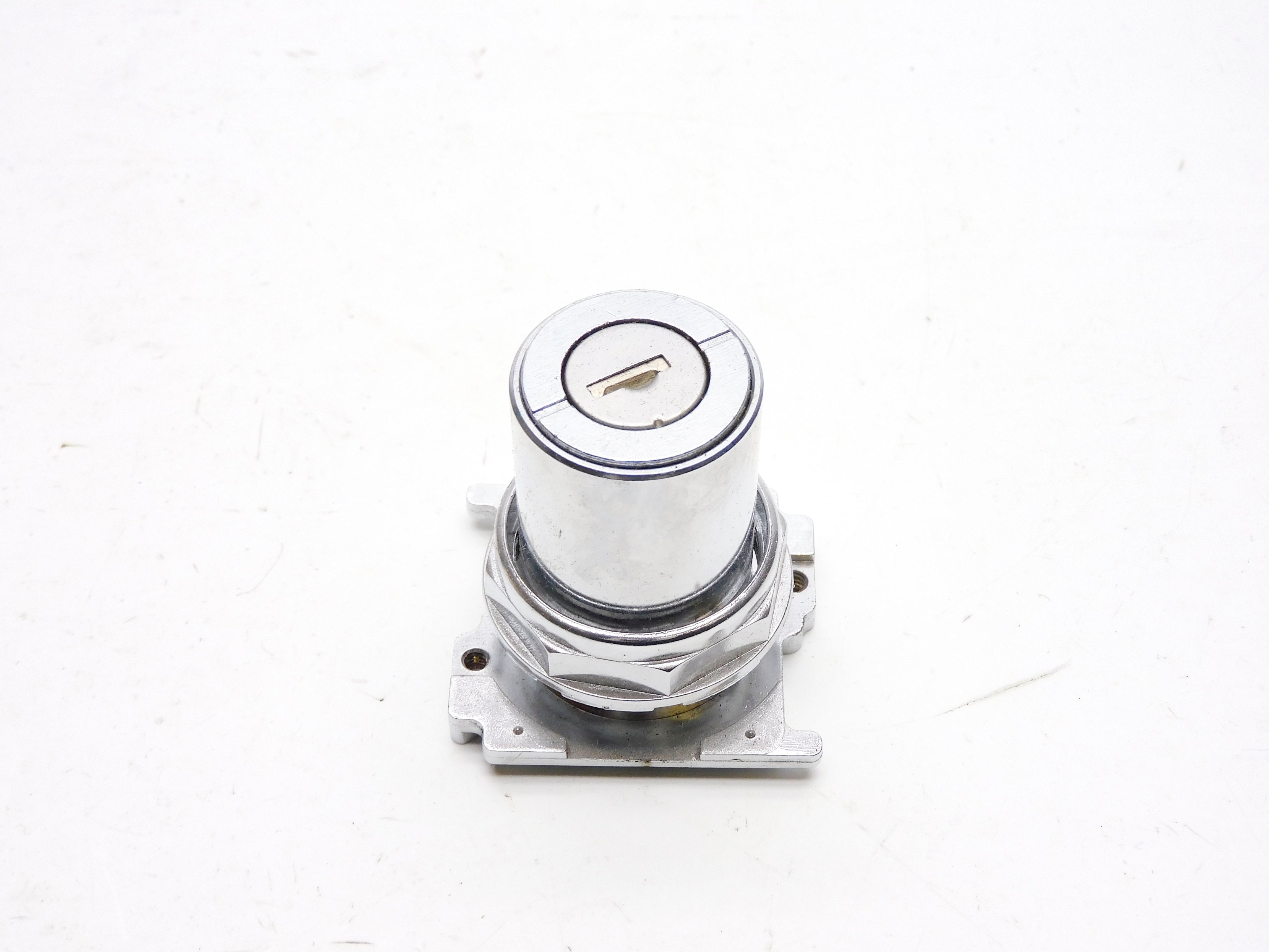 CUTLER HAMMER 10250T15112 SER. A3 (NO KEY) NSMP
