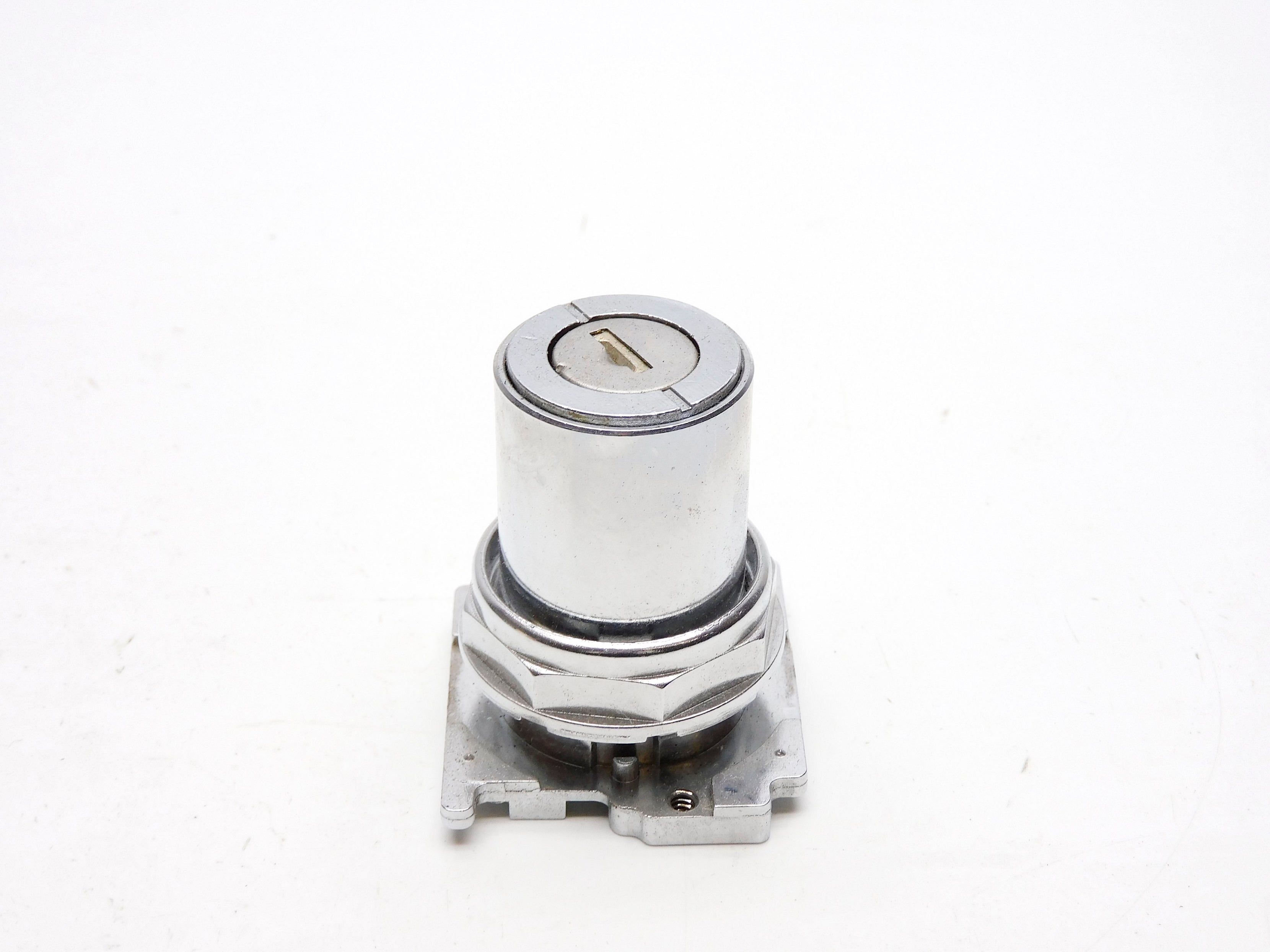 CUTLER HAMMER 10250T15112 SER. A3 (NO KEY) NSMP