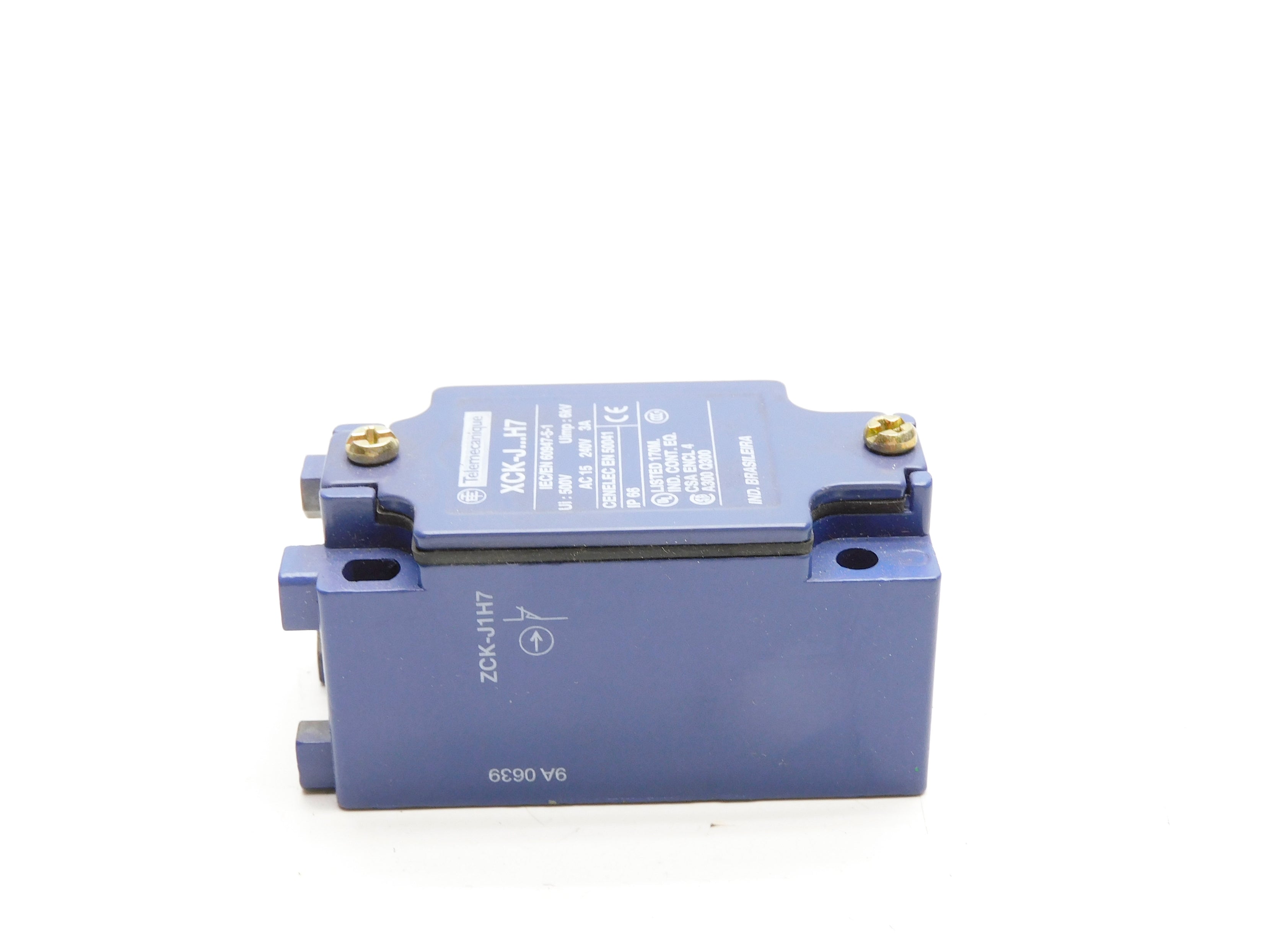 TELEMECANIQUE ZCK-J1H7 240V 3A NSNP