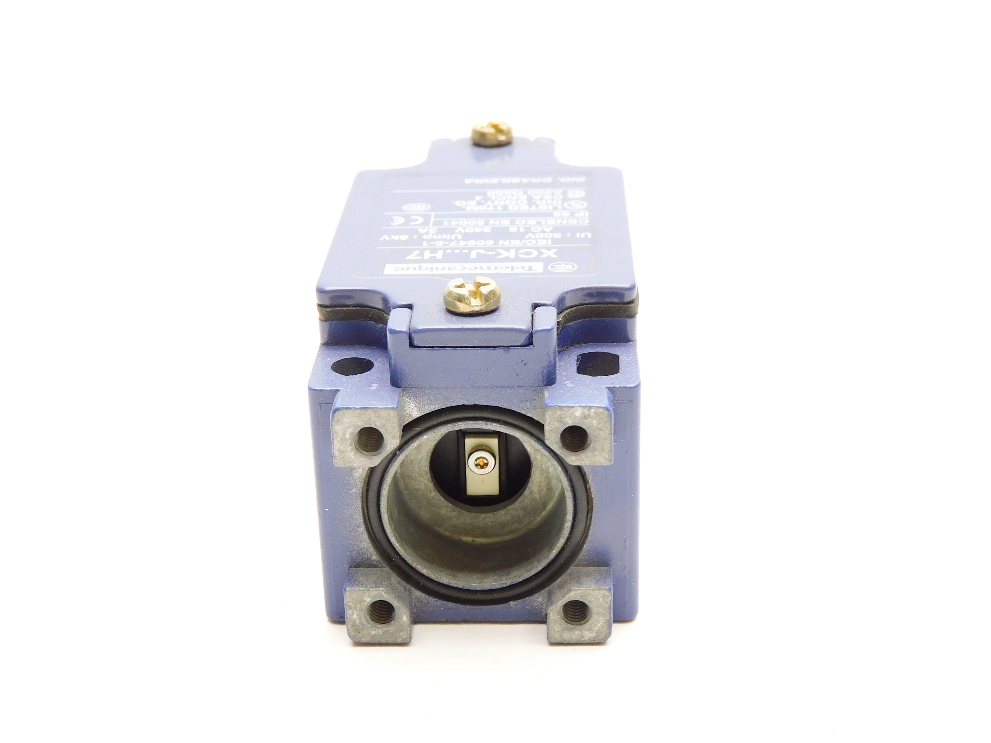 TELEMECANIQUE ZCK-J1H7 240V 3A NSNP