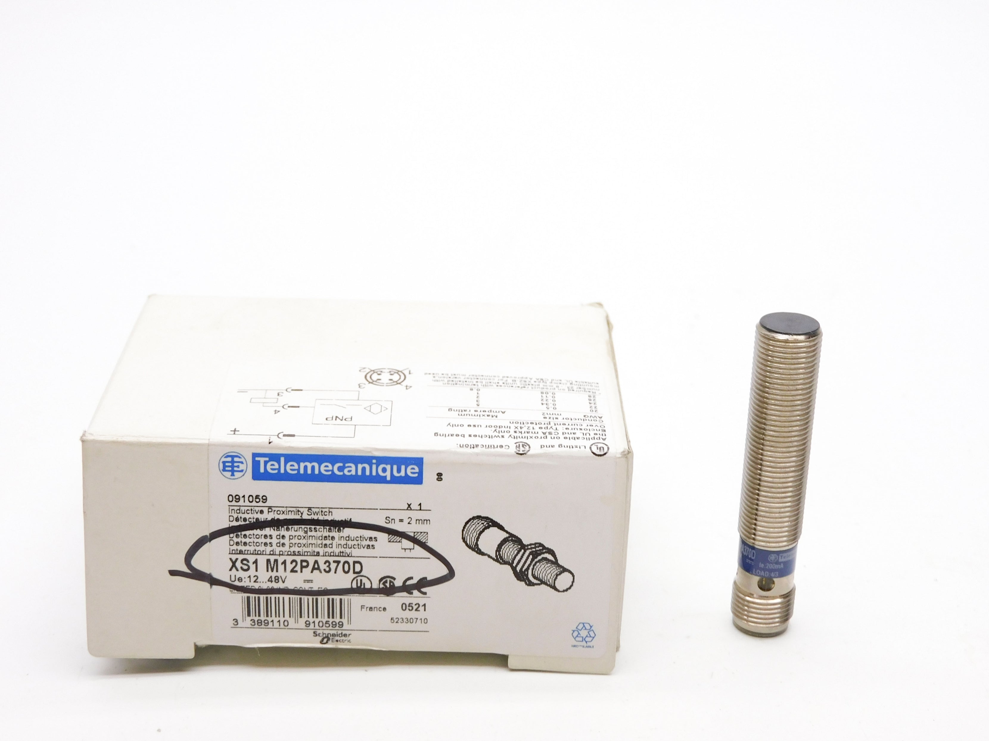 TELEMECANIQUE XS1M12PA370D 12-48V NSMP