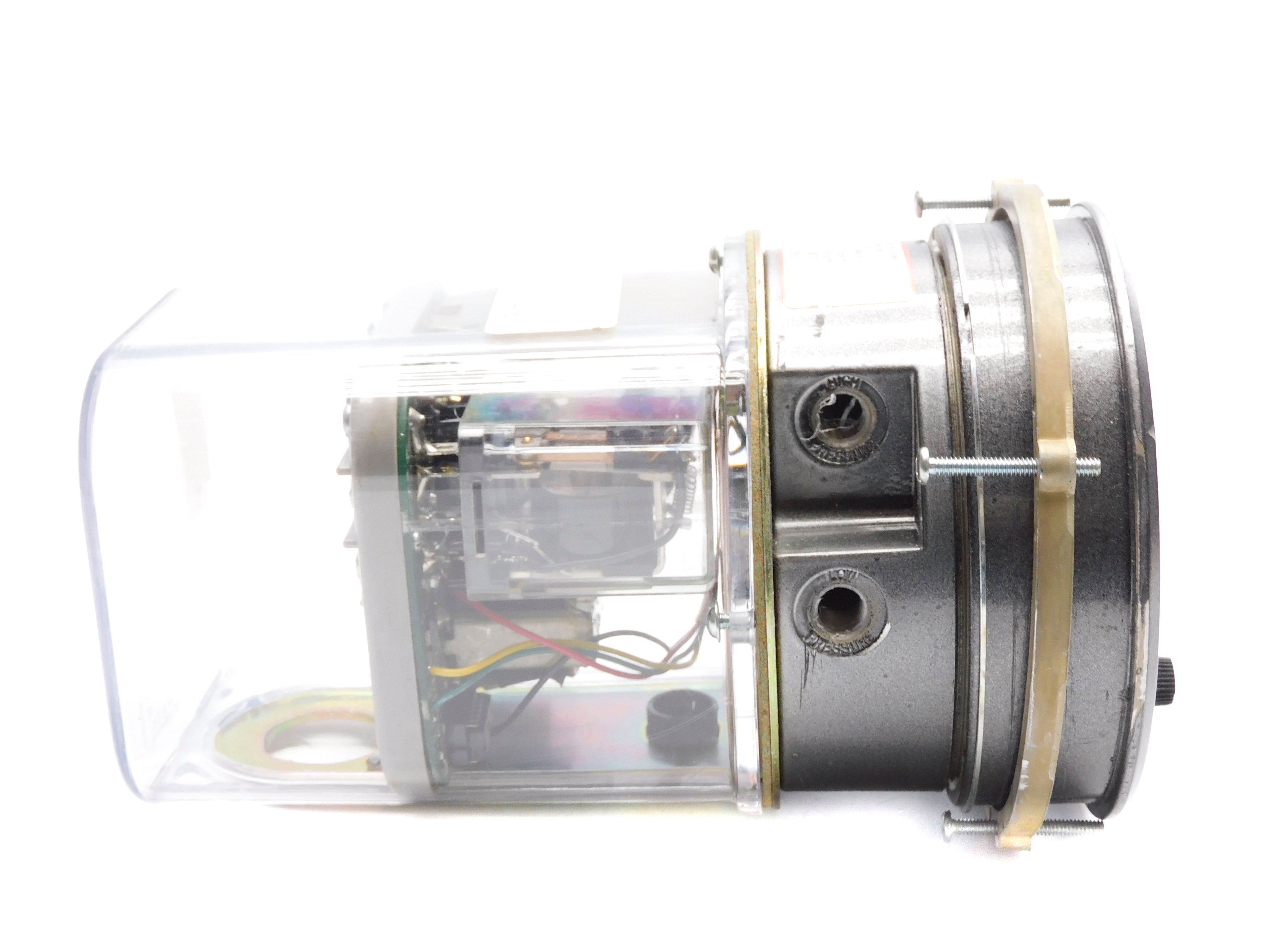DWYER 3002C 25PSI 0-2" UNMP