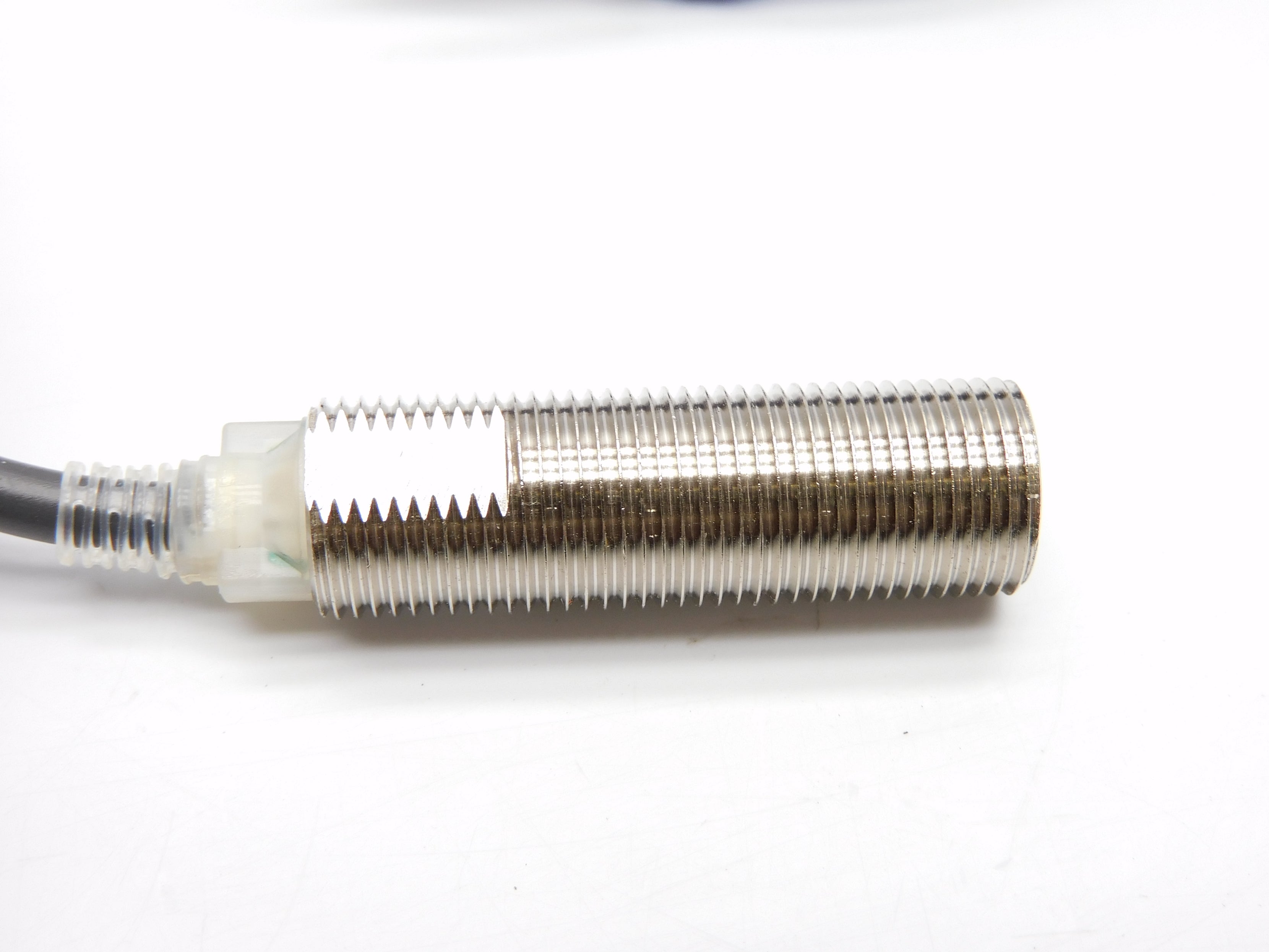 OMRON E2E-X2Y1 24-240VAC NSNP