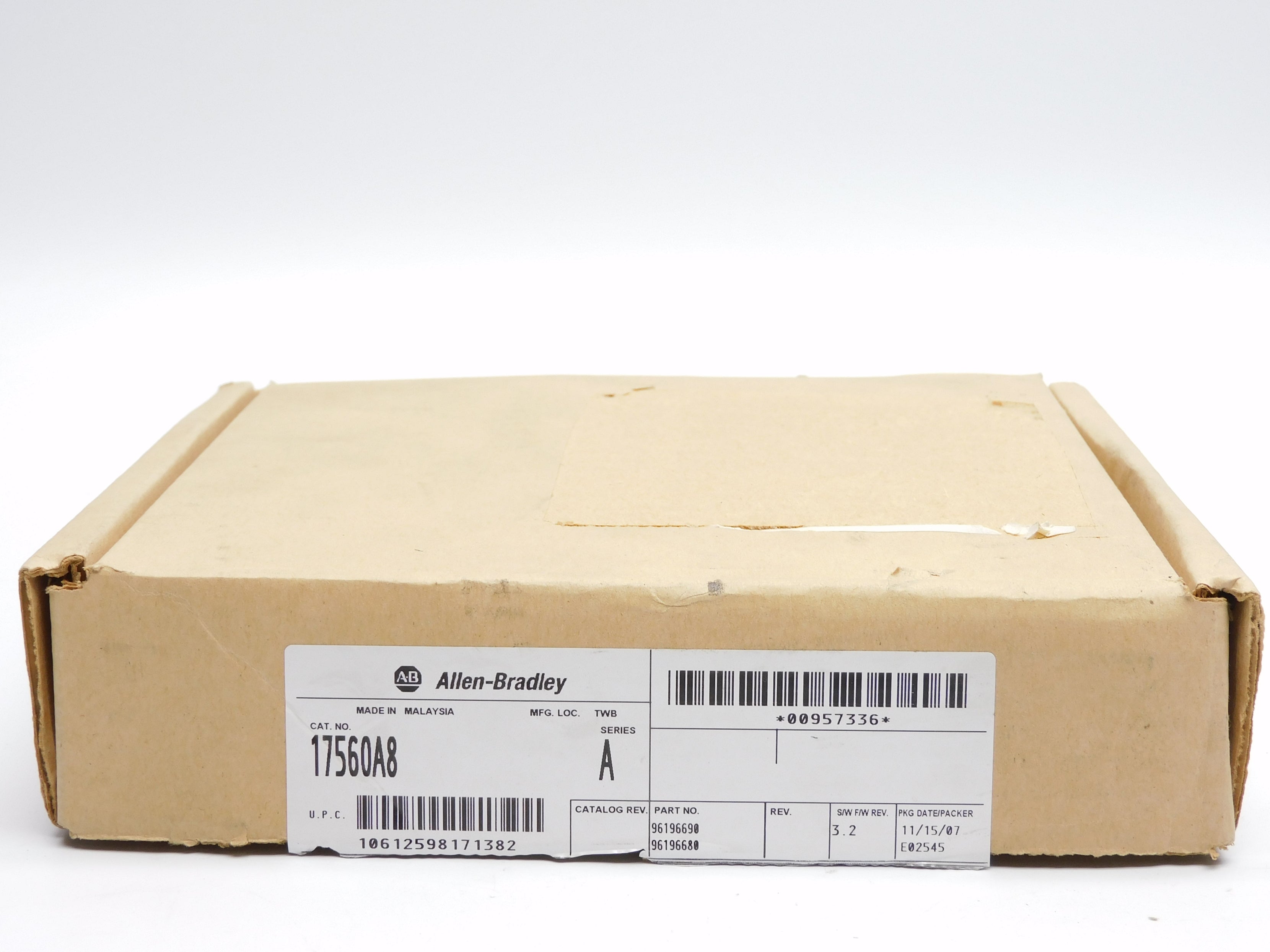 ALLEN BRADLEY 1756-OA8 SER. A F/W 3.2 NSMP