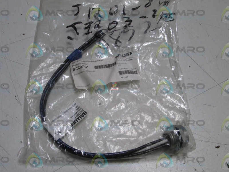 BALLUFF CONNECTOR BCC071Z  NSNP IN BAG