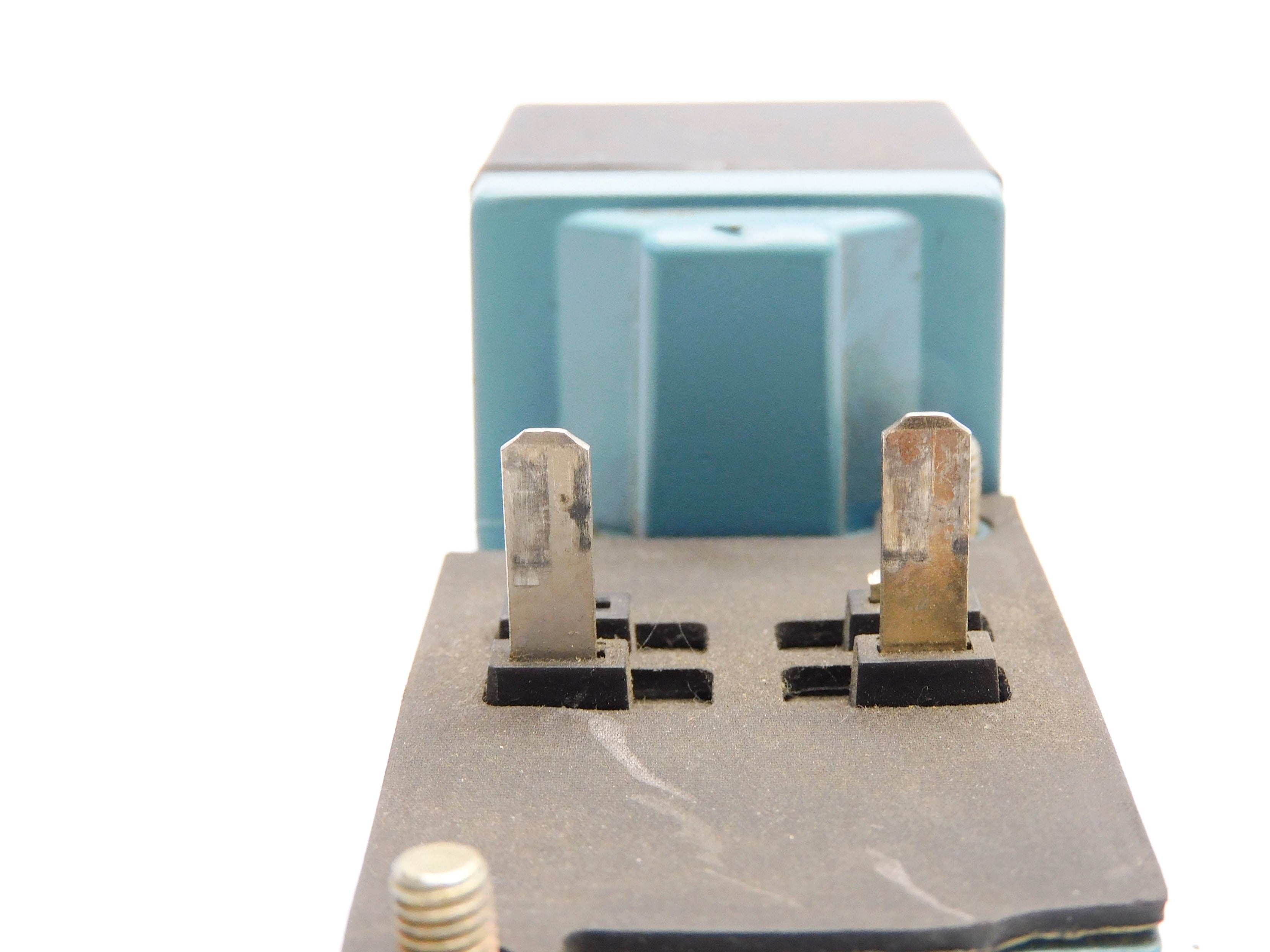 MICRO SWITCH LYS01E-2S (AS PICTURED)  UNMP