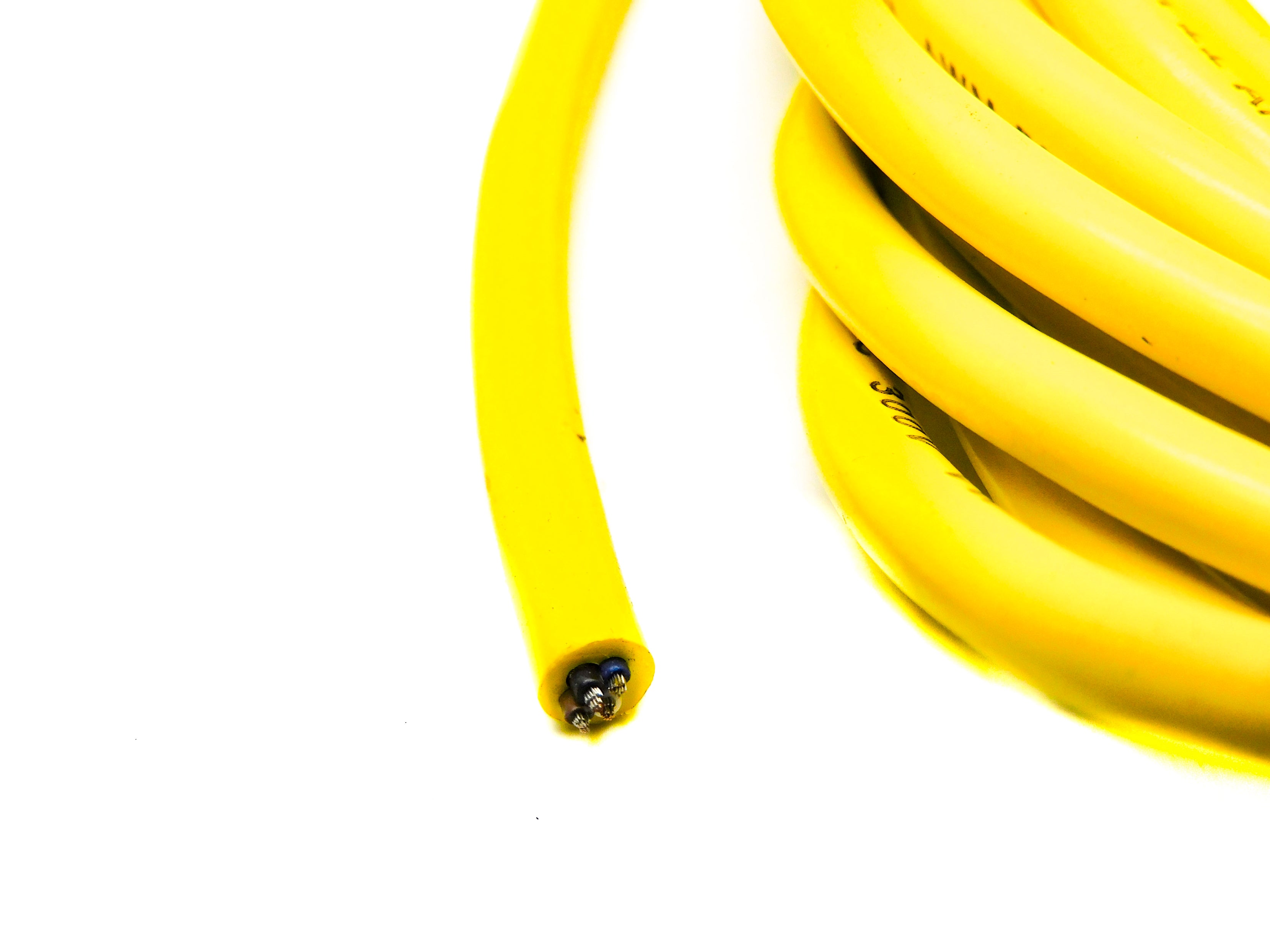 PEPPERL+FUCHS V1-W-YE5M-PVC (AS PICTURED) NSMP