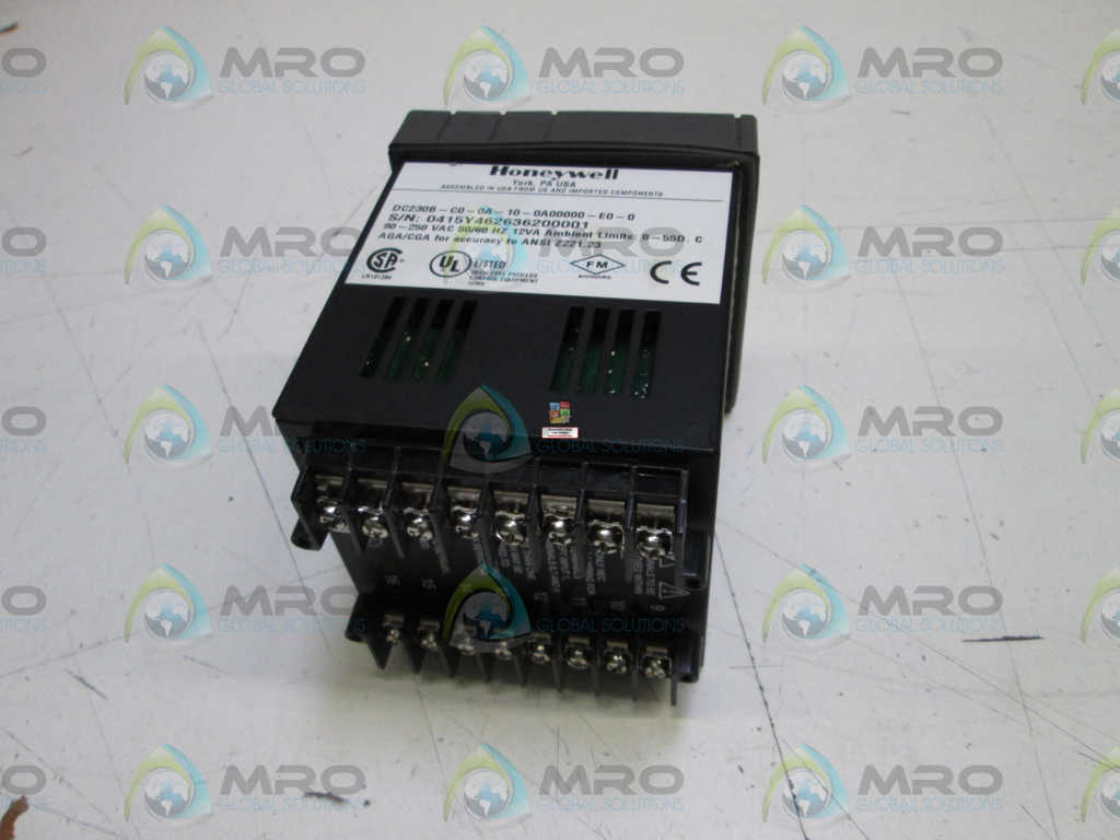 HONEYWELL TEMPERATURE CONTROLLER DC230B-C0-0A-10-0A00000-E0-0 *USED*