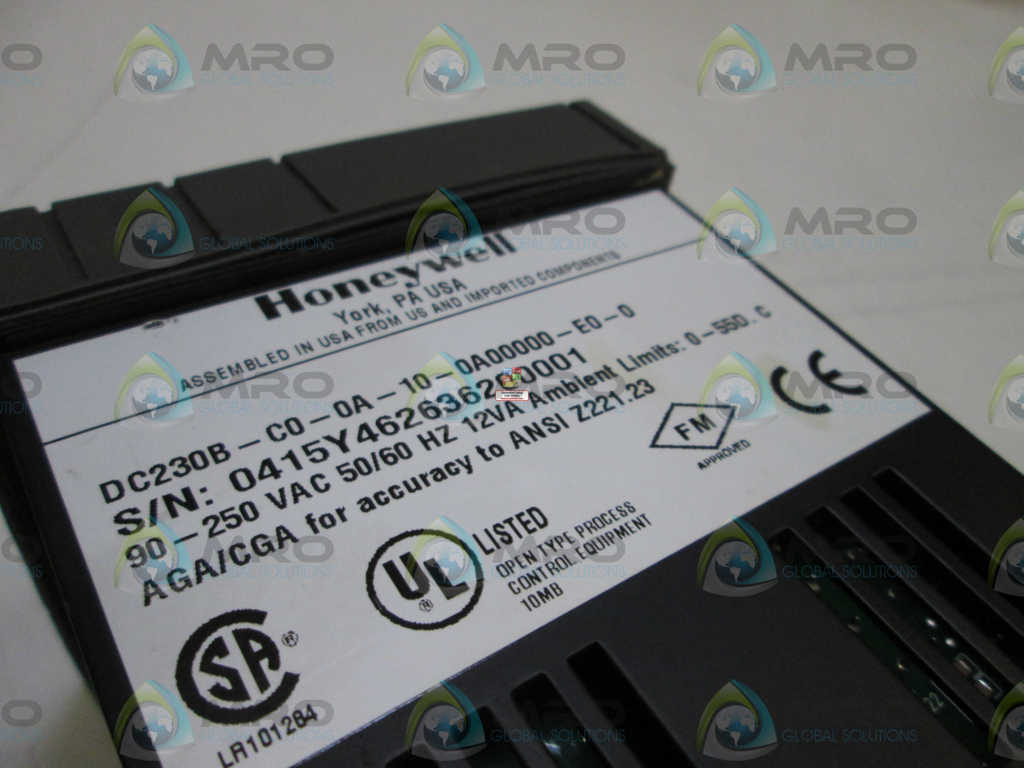 HONEYWELL TEMPERATURE CONTROLLER DC230B-C0-0A-10-0A00000-E0-0 *USED*