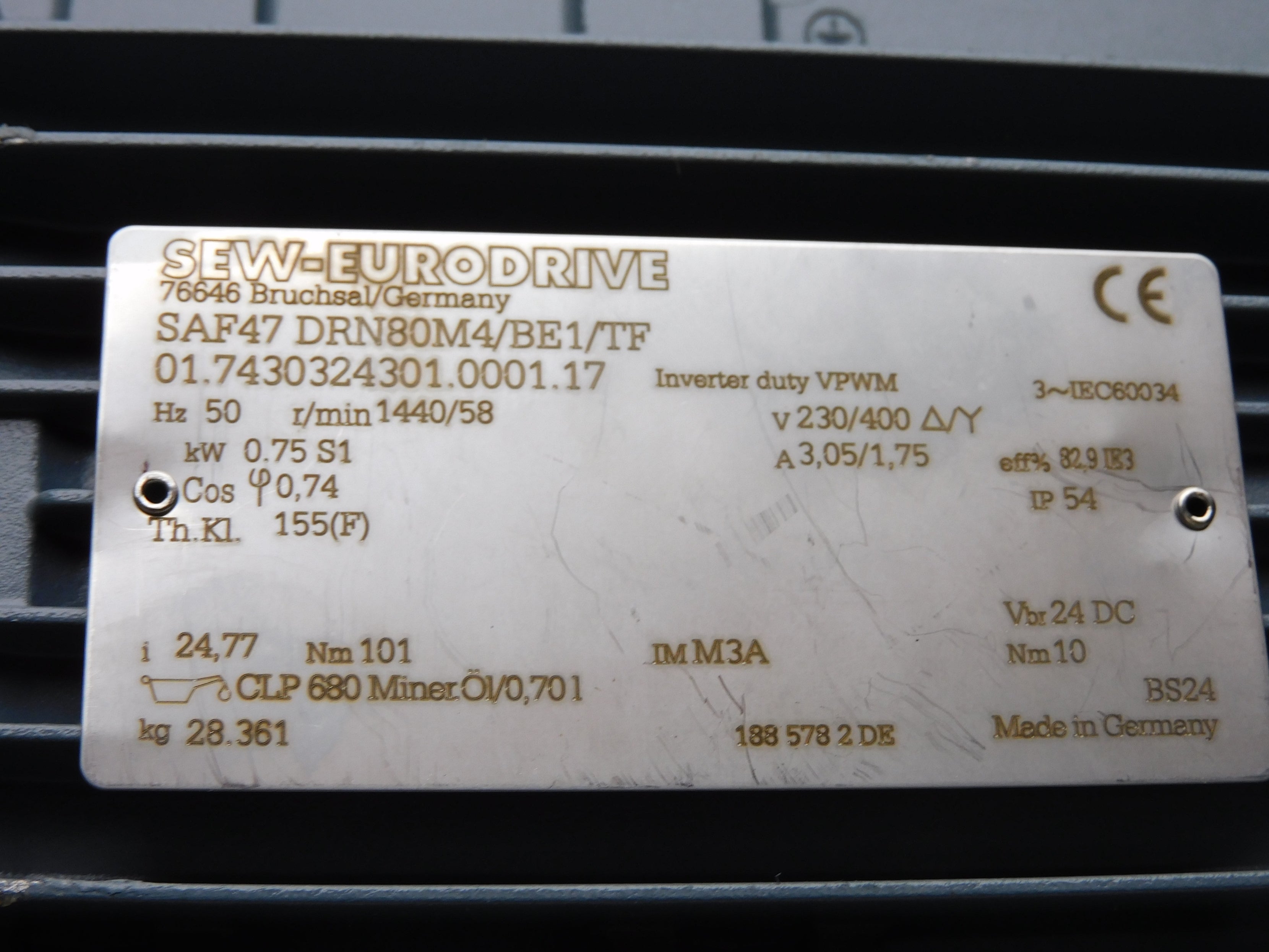 SEW-EURODRIVE SAF47DRN80M4/BE1/TF (AS PICTURED) NSNP