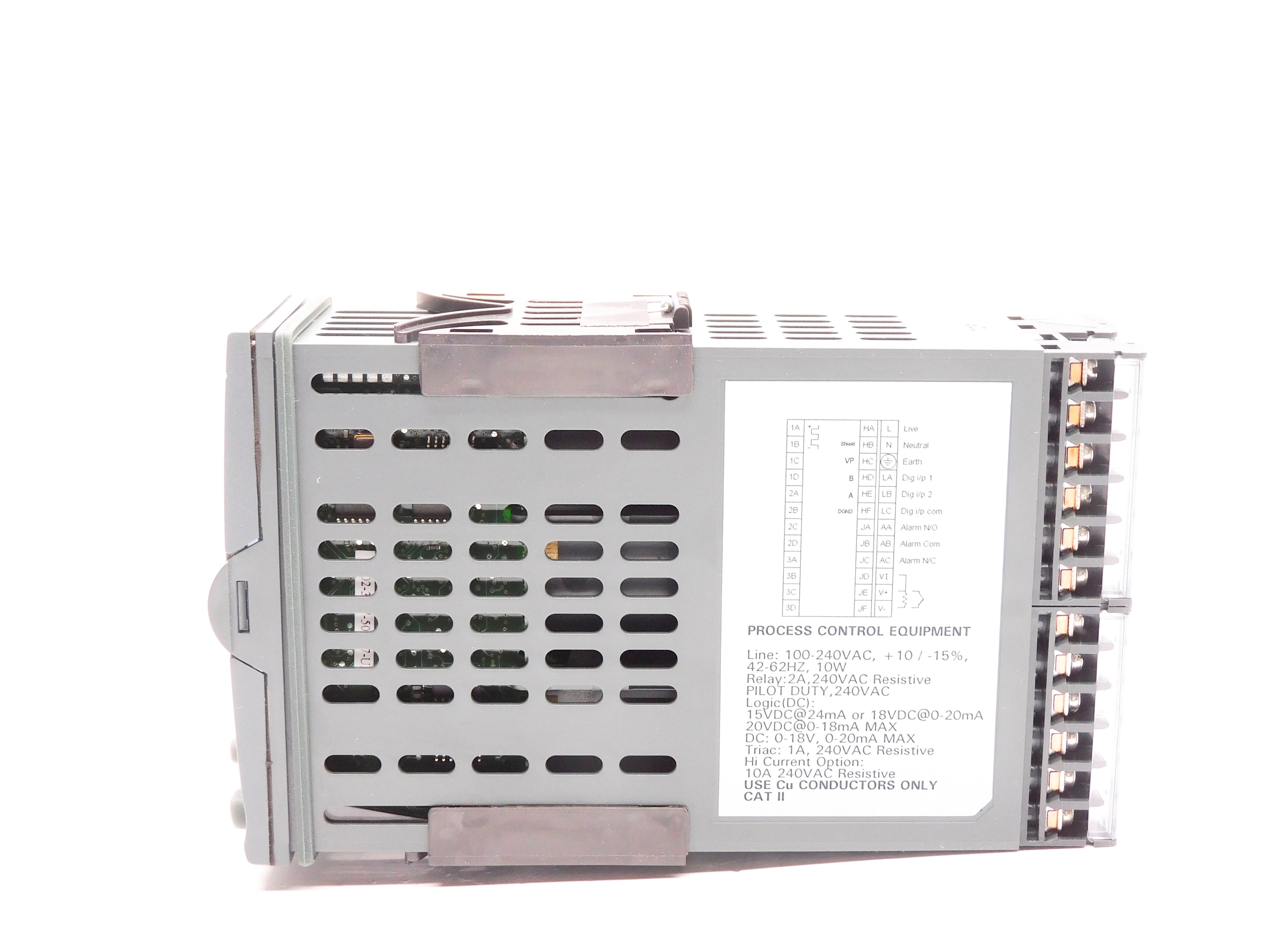 EUROTHERM 2408F/CC/VH/LH/XX/XX/FH/PB/XX/GER//XXXXXX/ NSMP