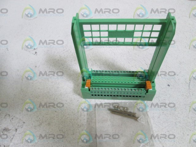 PHOENIX CONTACT CARD BLOCK PLUG IN SKBI 32/F/ZB *NEW IN BOX*