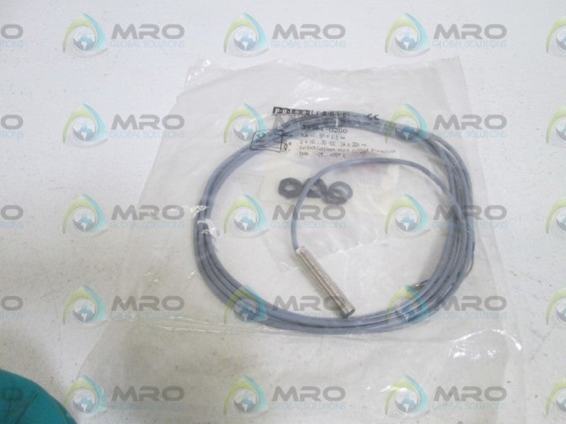 PULSOTRONIC INDUCTIVE PROX. SWITCH 3 9961-0200 *NEW IN FACTORY BAG*
