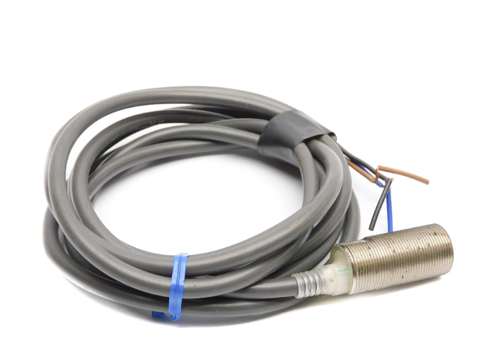 OMRON E2E-X5E2 12-24VDC UNMP