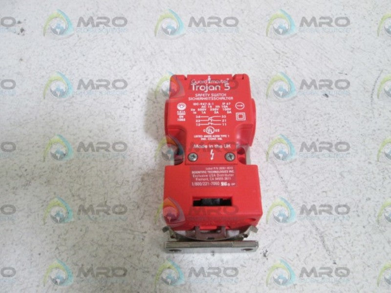 GUARDMASTER TROJAN 5 44501-0110 SAFETY INTERLOCK SWITCH *NEW IN BOX*