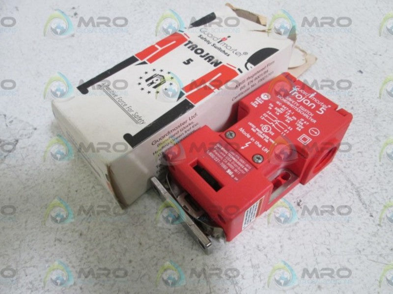 GUARDMASTER TROJAN 5 44501-0110 SAFETY INTERLOCK SWITCH *NEW IN BOX*