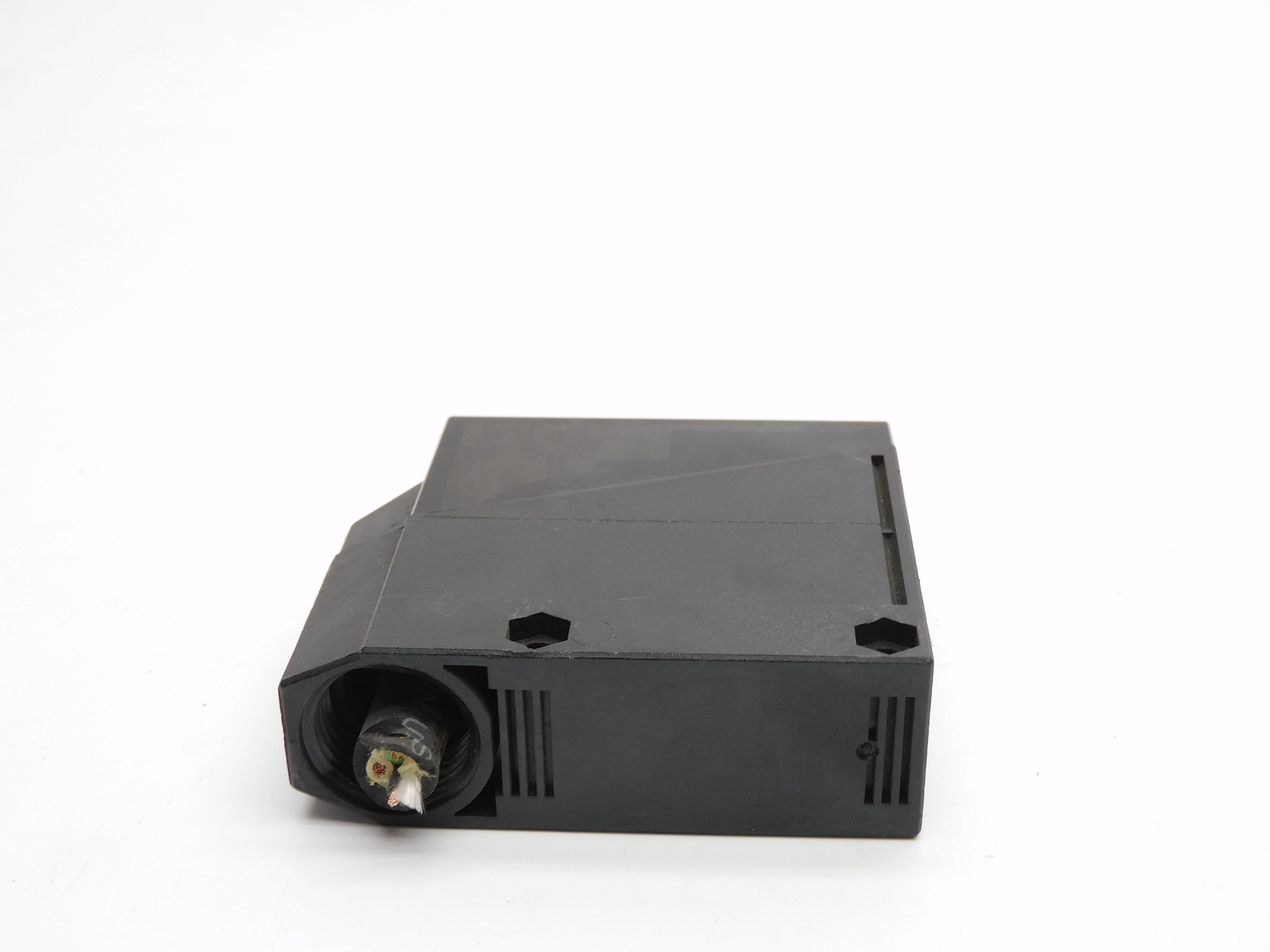 OMRON E3JM-R4M4T-US UNMP