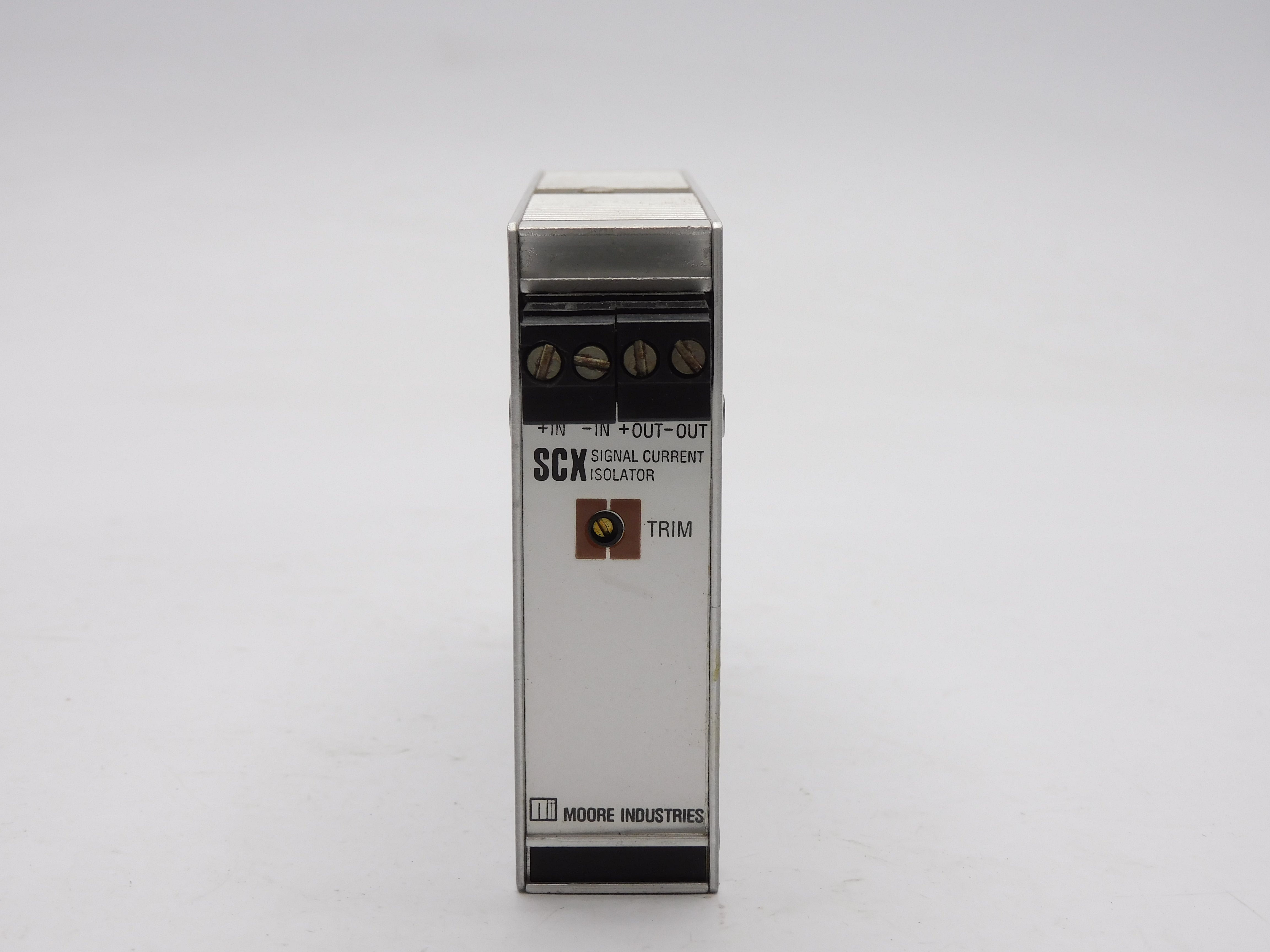 MOORE INDUSTRIES SCX/4-20MA/4-20MA/5.5VLP[DIN] UNMP