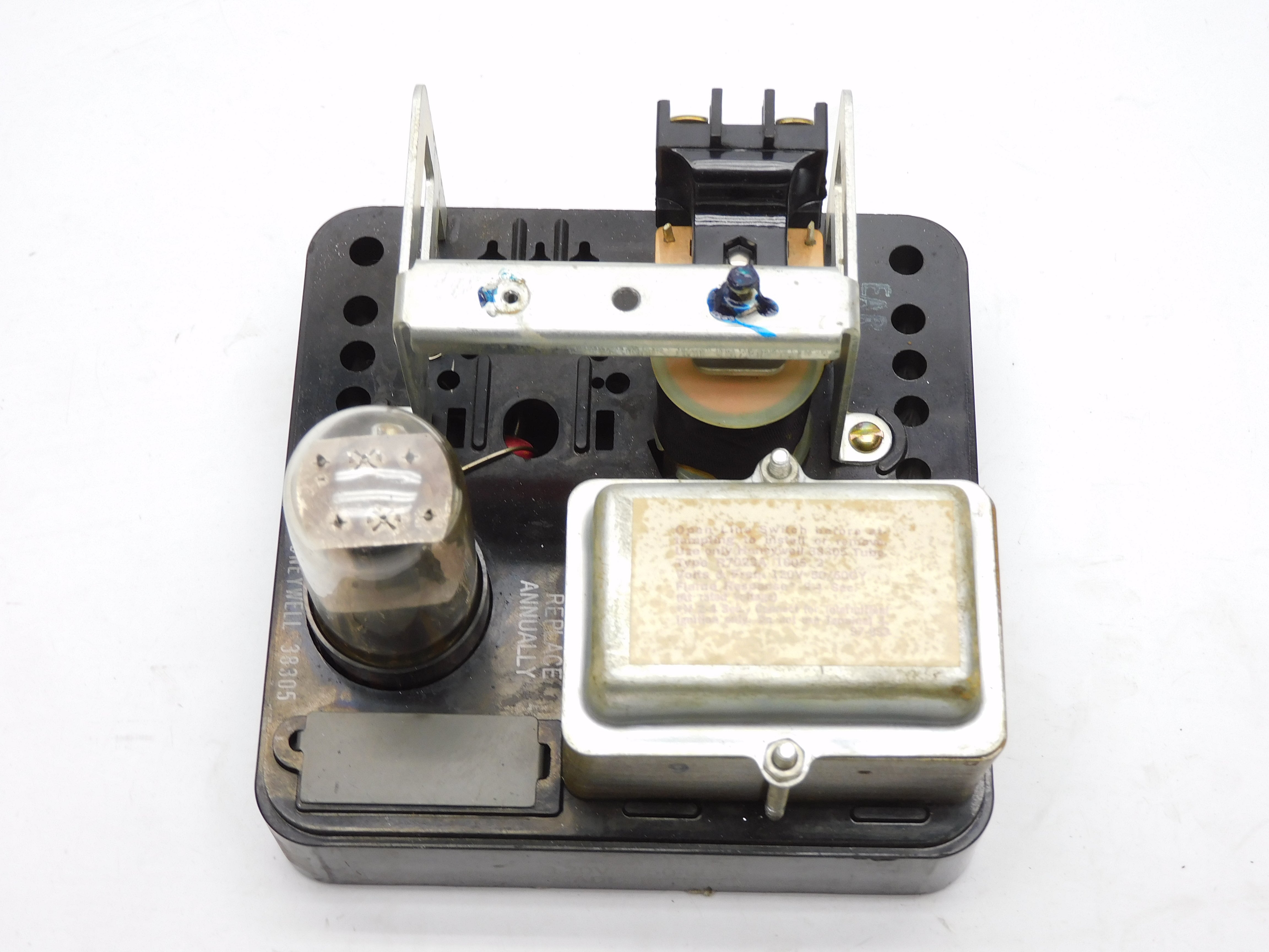 HONEYWELL R7023A1005 UNMP