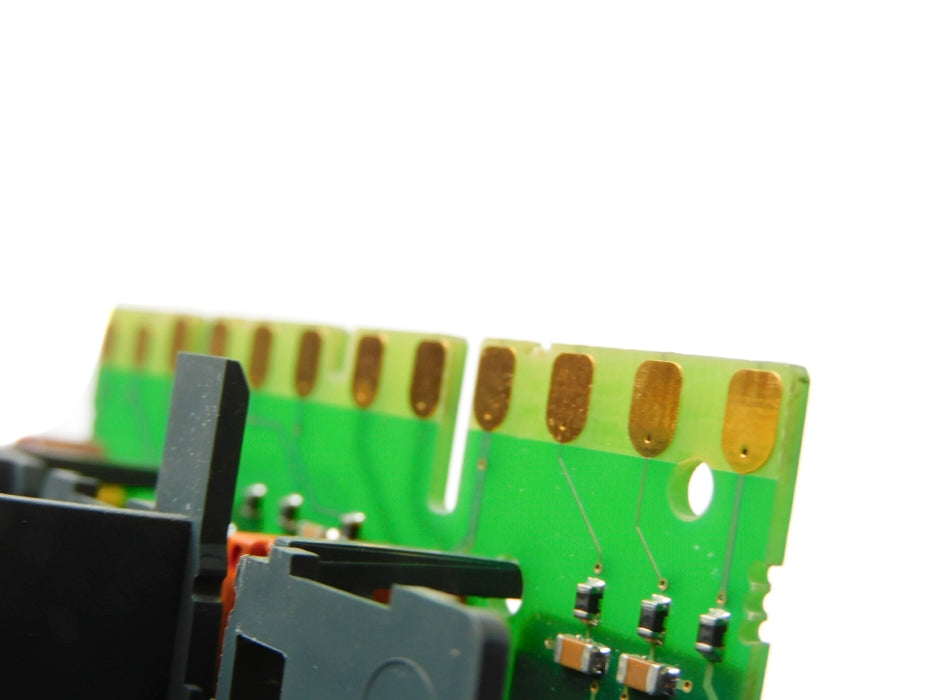 EUROTHERM 2704/VH/121/XX/D4/PV/XX/XX/XX/XX/A2/XX UNMP