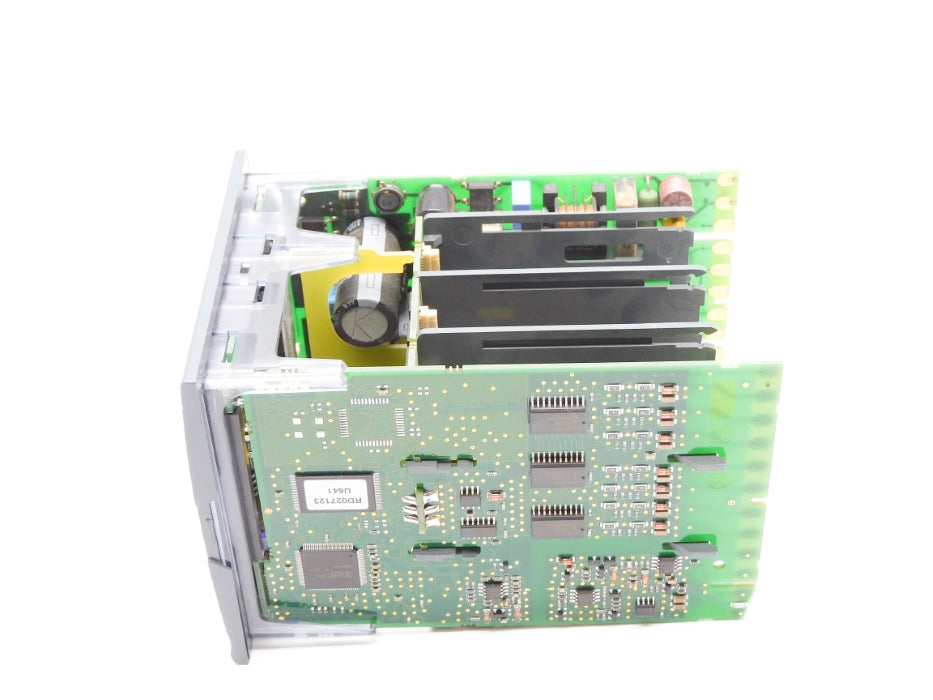 EUROTHERM 2704/VH/121/XX/D4/XX/XX/XX/XX/XX UNMP