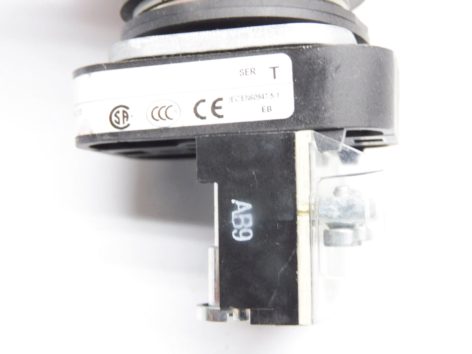 ALLEN BRADLEY 800T-FXC6D4 SER. T NSNP