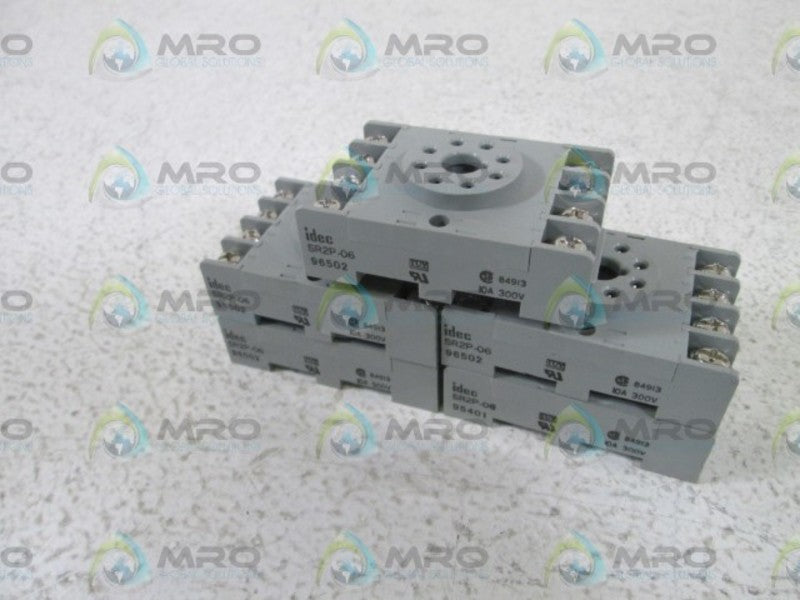 LOT OF 5 IDEC RELAY SOCKET SR2P-6 *NEW NO BOX*