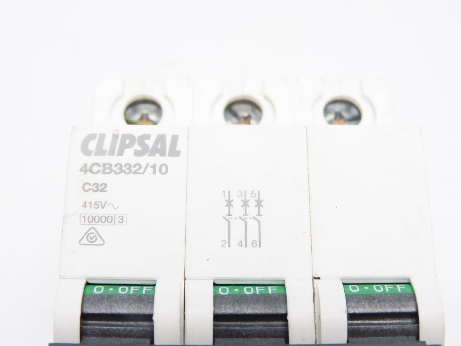 CLIPSAL 4CB332/10 32A 415V UNMP