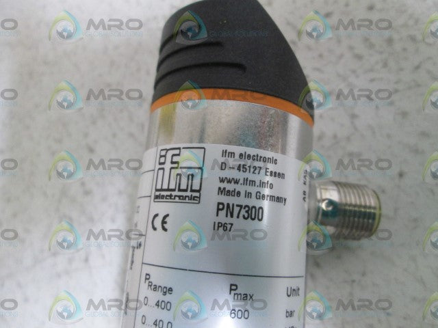 IFM EFECTOR PN7300 PRESSURE MONITOR *NEW NO BOX*