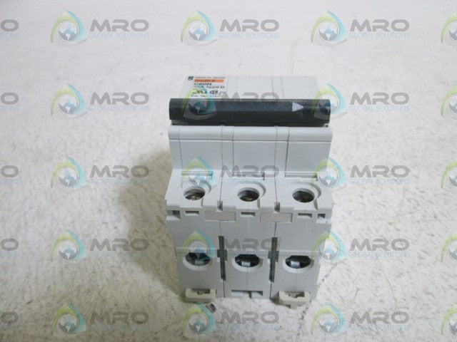 SQUARE D CIRCUIT BREAKER MG17472 *NEW IN BOX*