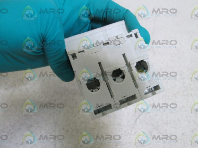 SQUARE D CIRCUIT BREAKER MG17472 *NEW IN BOX*