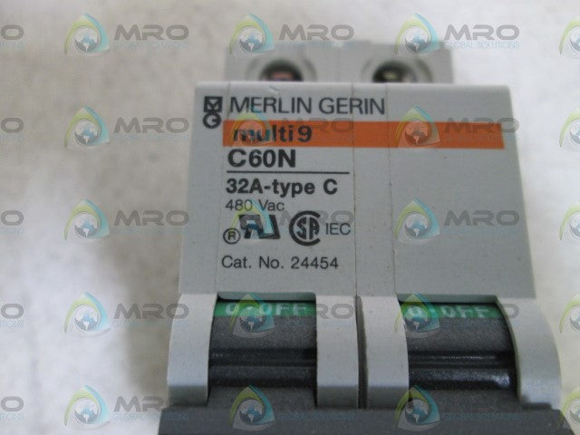 MERLIN GERIN 24454 CIRCUIT BREAKER 32A *NEW NO BOX*